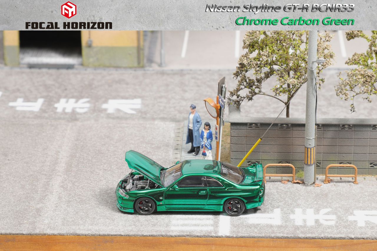 FOCAL HORIZON 1/64 Nissan GT-R R33 Chrome Green with Open Hood - Image 2