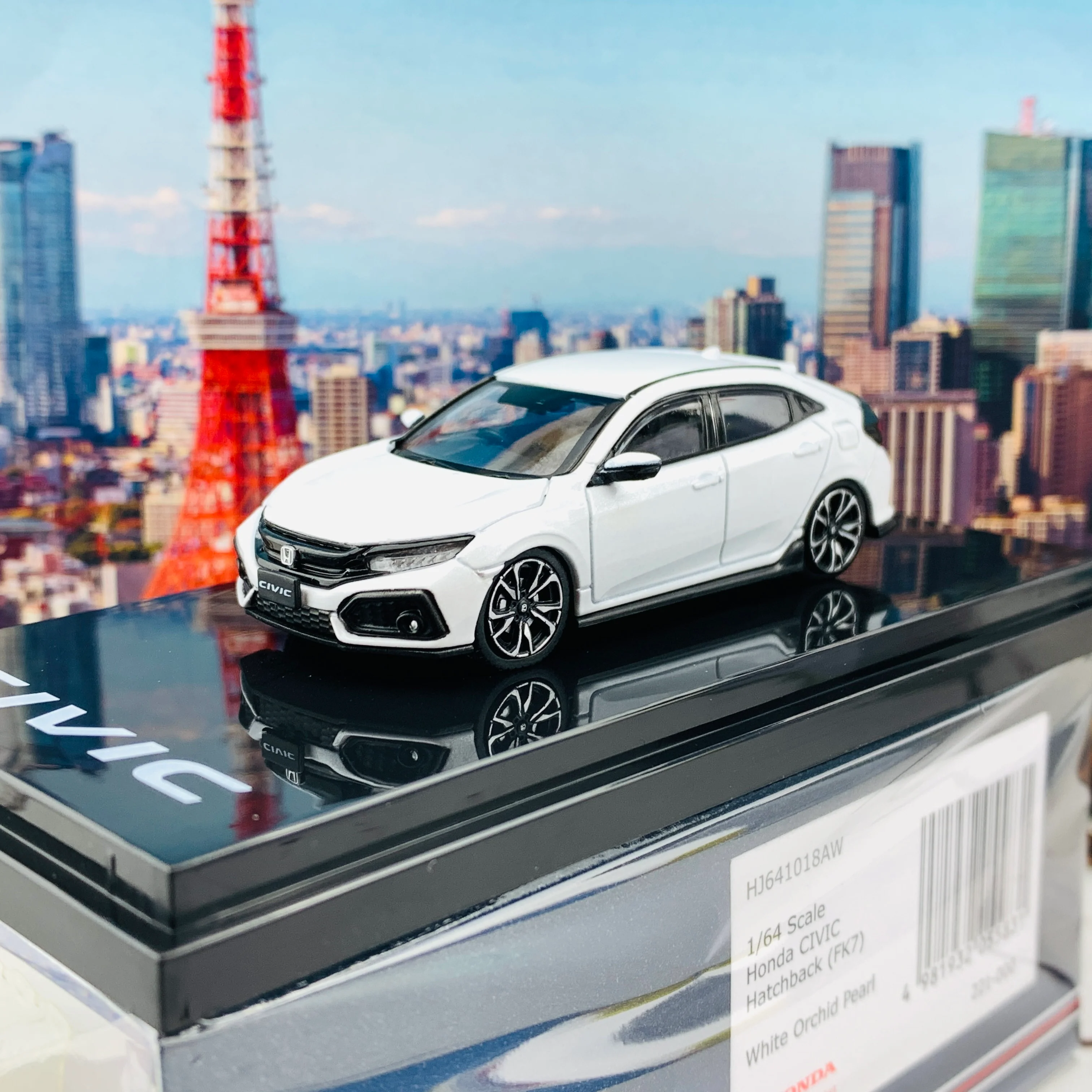 HOBBY JAPAN 1/64 Honda CIVIC Hatchback FK7 White Pearl HJ641018AW - Image 2
