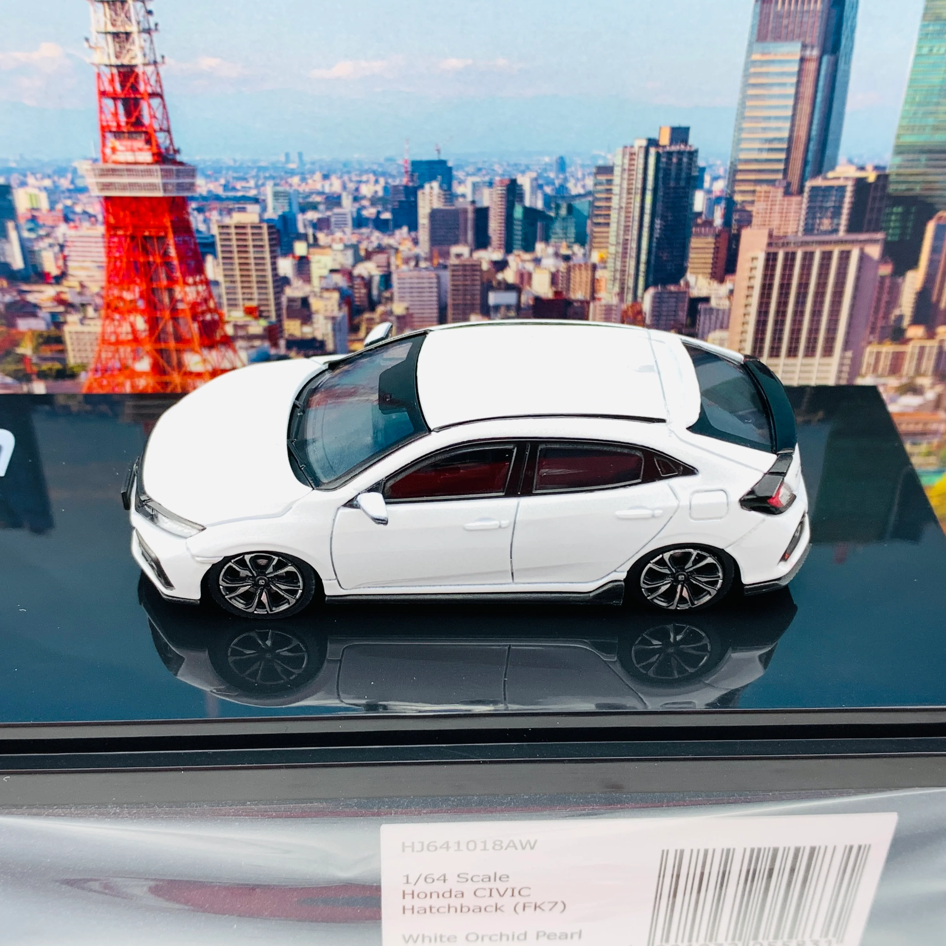 HOBBY JAPAN 1/64 Honda CIVIC Hatchback FK7 White Pearl HJ641018AW - Image 4