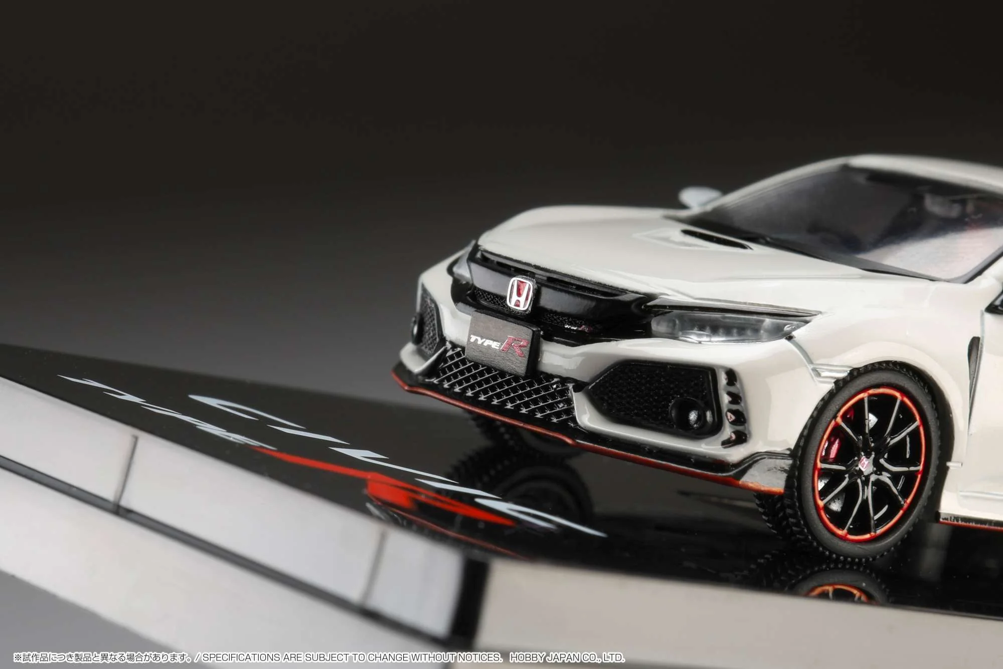HOBBY JAPAN 1/64 Honda CIVIC TYPE R (FK8) 2017 with Engine Display Model Championship White HJ641055AW - Image 2