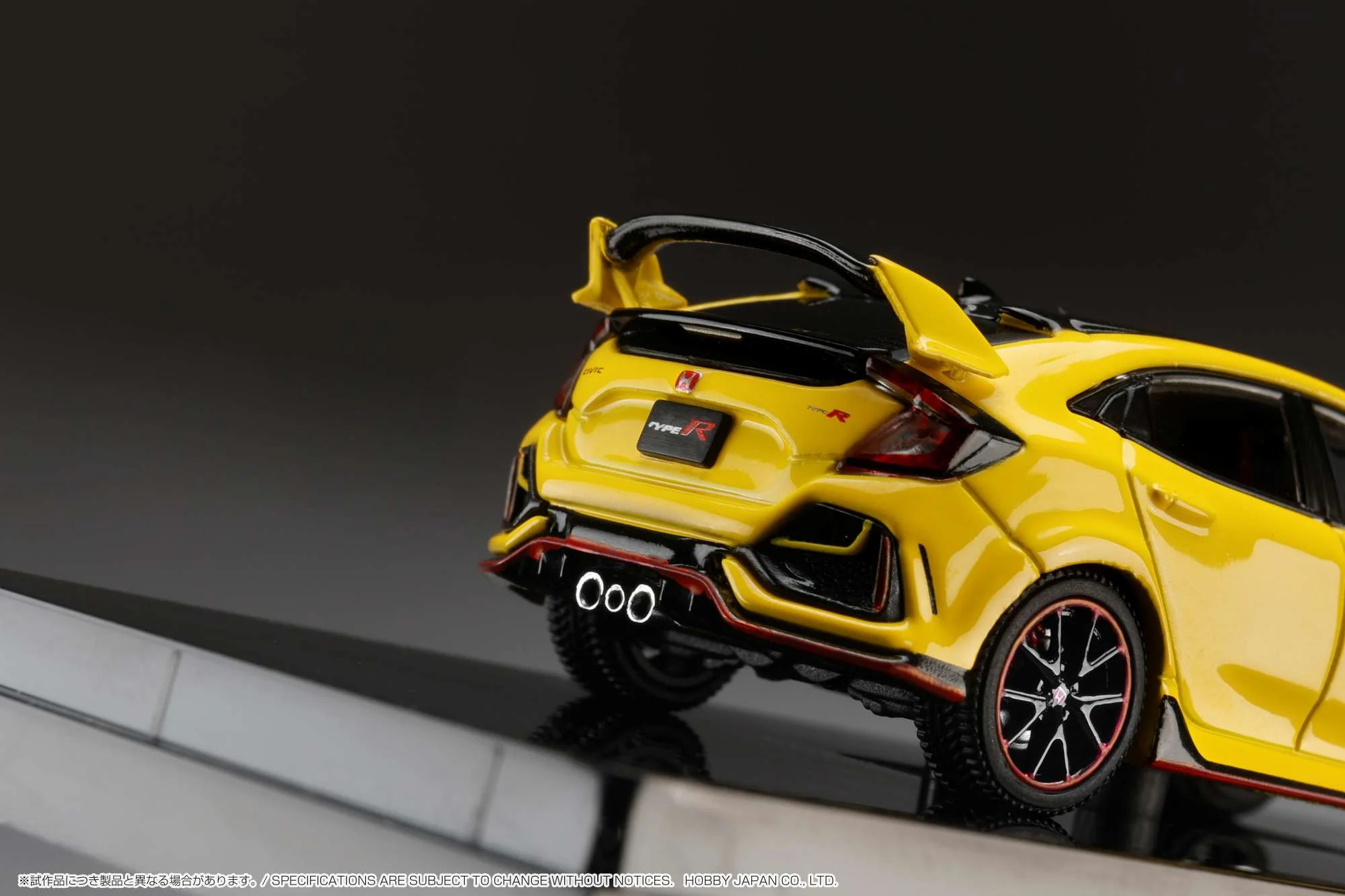 HOBBY JAPAN 1/64  Honda CIVIC Type R Limited Edition (FK8) 2020 with Engine Display Model Sunlight Yellow Ⅱ HJ642055BY - Image 4