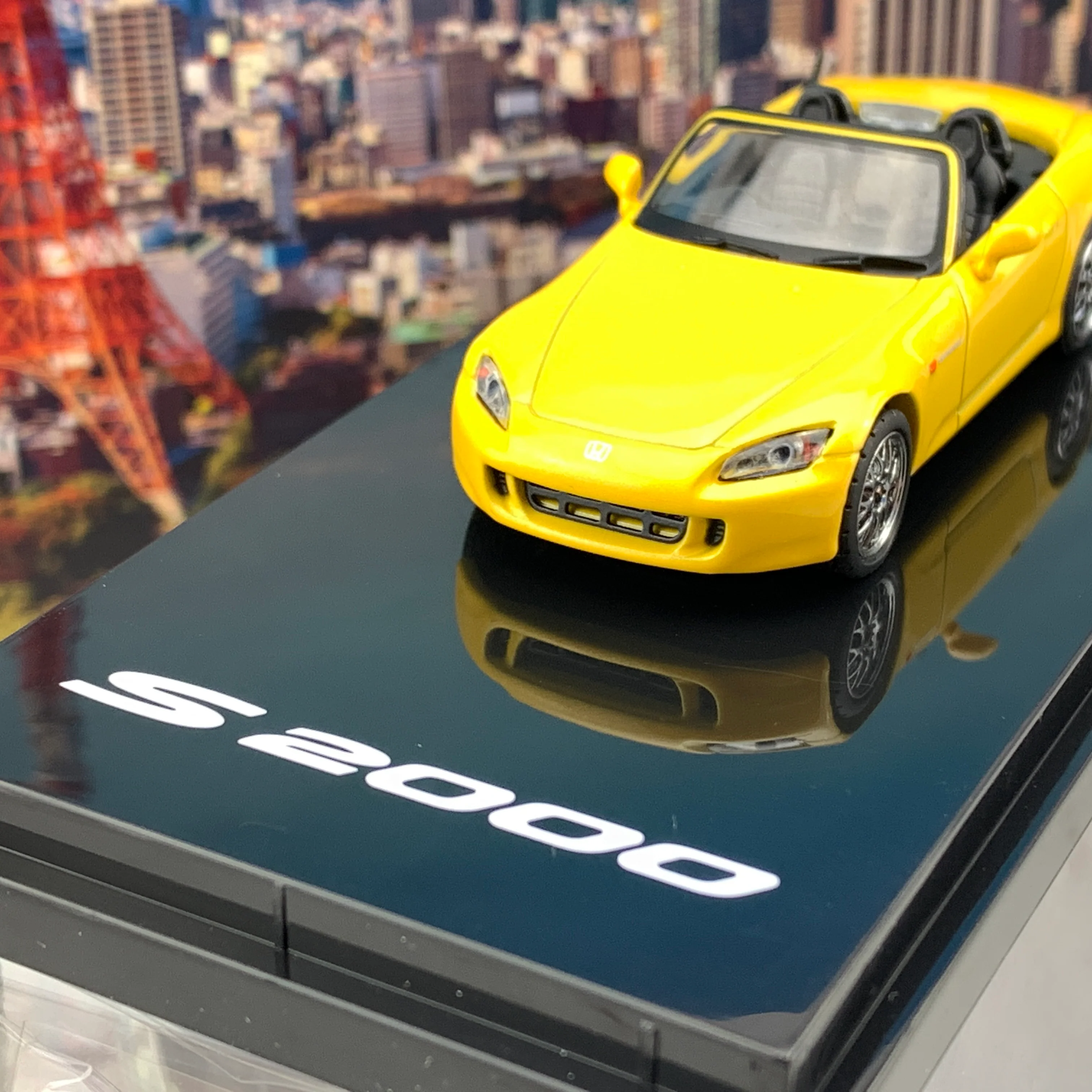 HOBBY JAPAN 1/64 Honda S2000 AP1 Type 200 Customized Version Yellow HJ641020CY - Image 3
