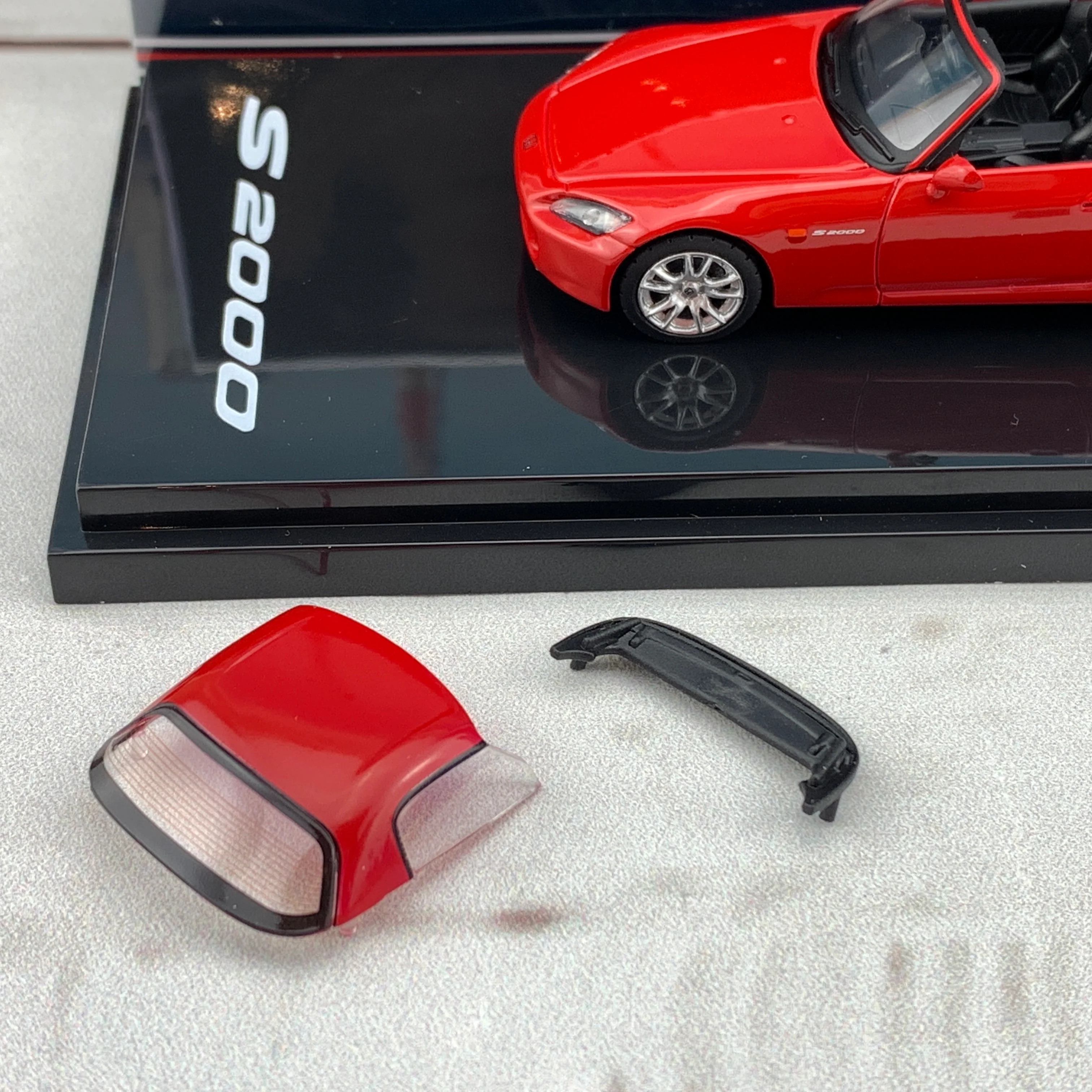 HOBBY JAPAN 1/64 Honda S2000 AP1 Type 200 New Formula Red HJ641020R - Image 6