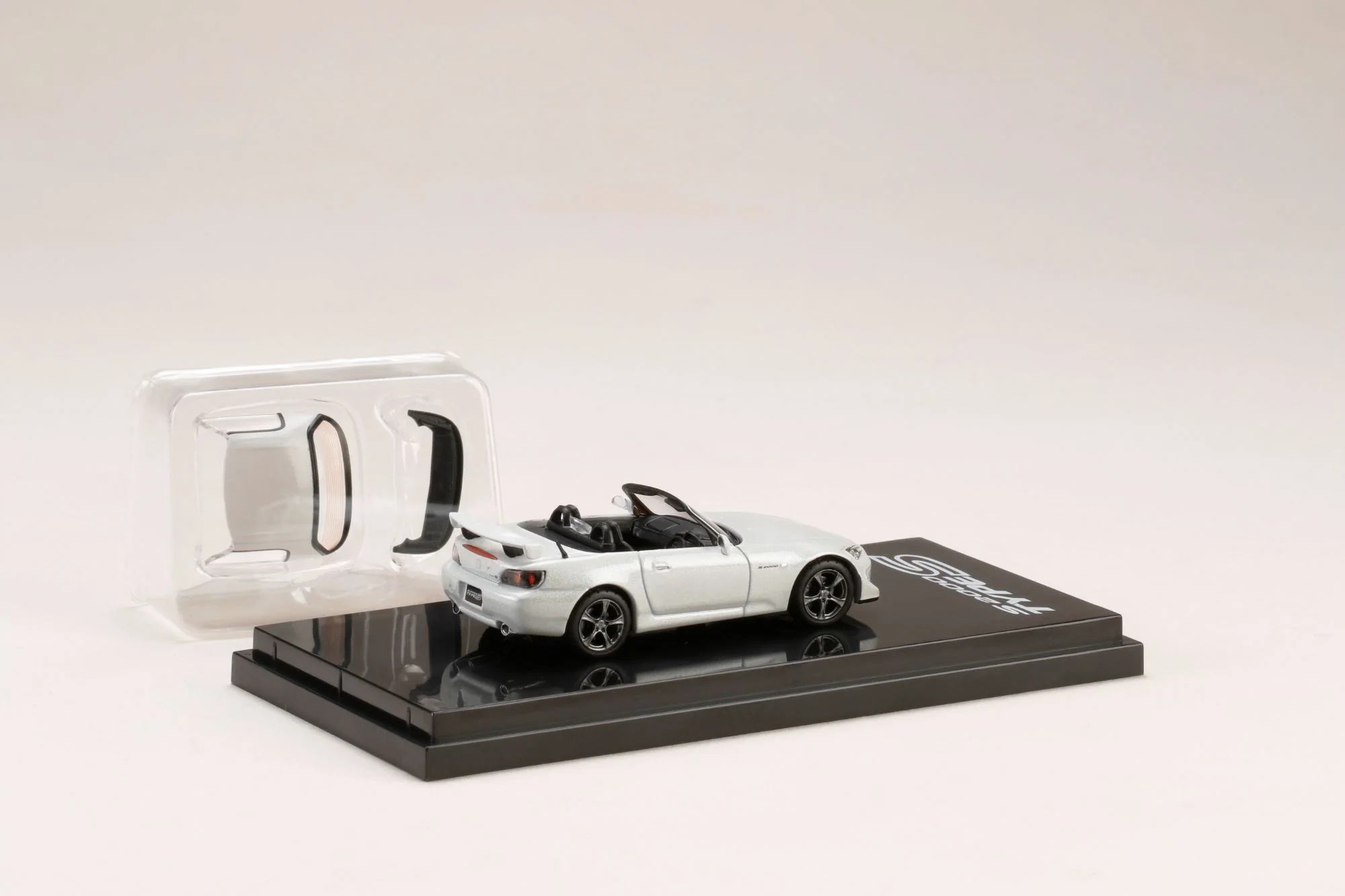 HOBBY JAPAN 1/64 Honda S2000 Type S (AP2) WHITE HJ641020SPW - Image 3