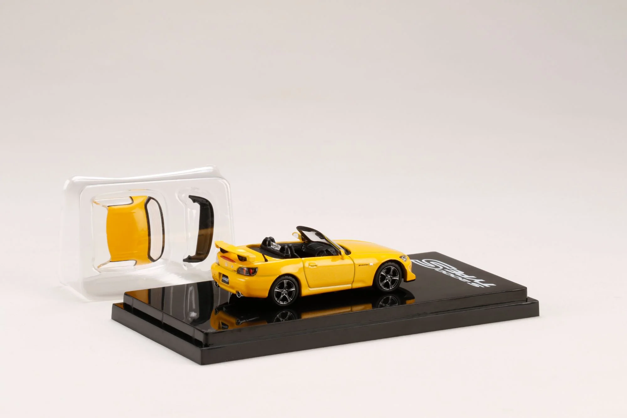 HOBBY JAPAN 1/64 Honda S2000 Type S (AP2) YELLOW HJ641020SY - Image 3