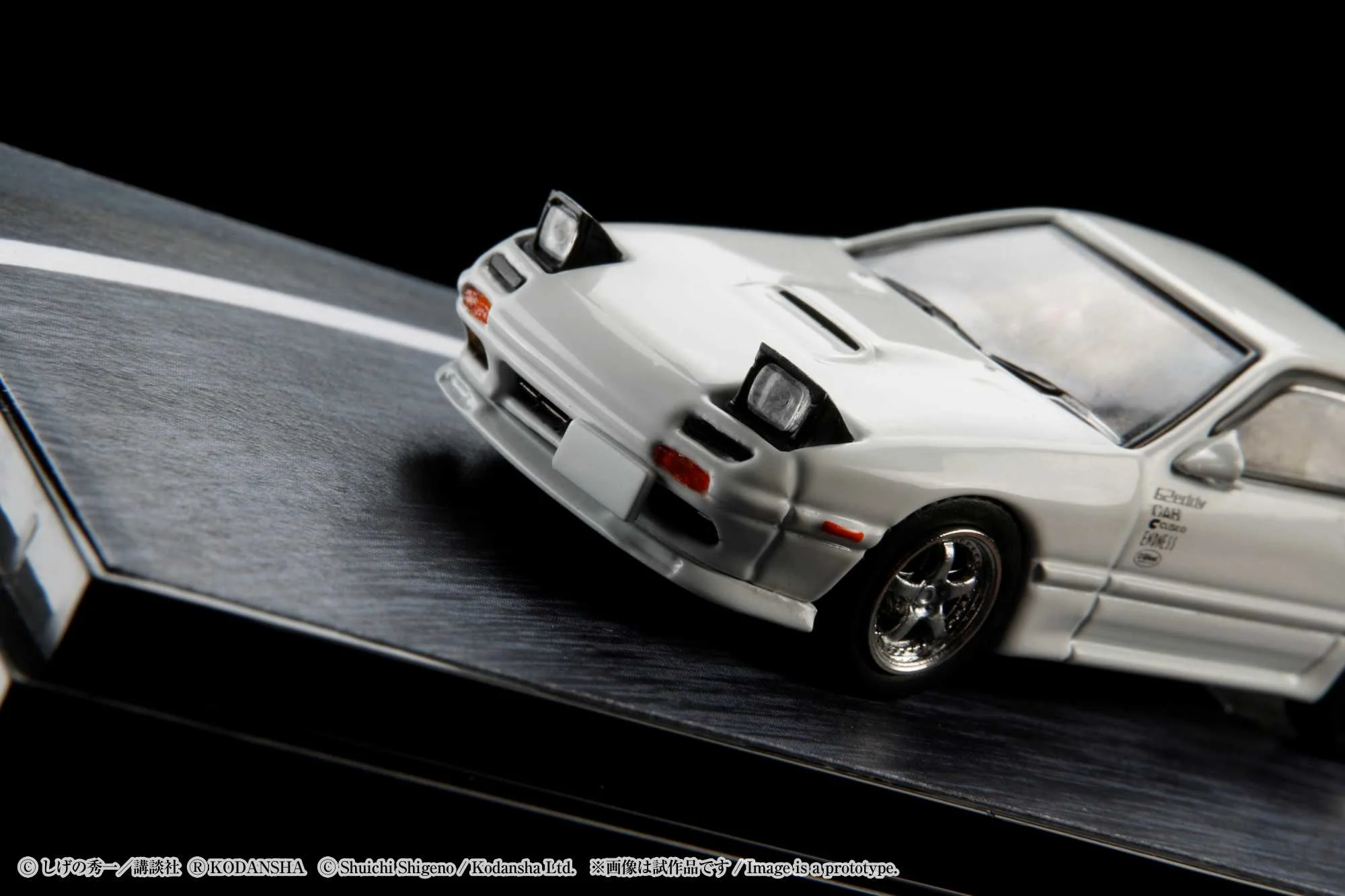 HOBBY JAPAN 1/64 Mazda RX-7 (FC3S) RedSuns / Ryosuke Takahashi (Diorama Set) HJ641043DW - Image 3