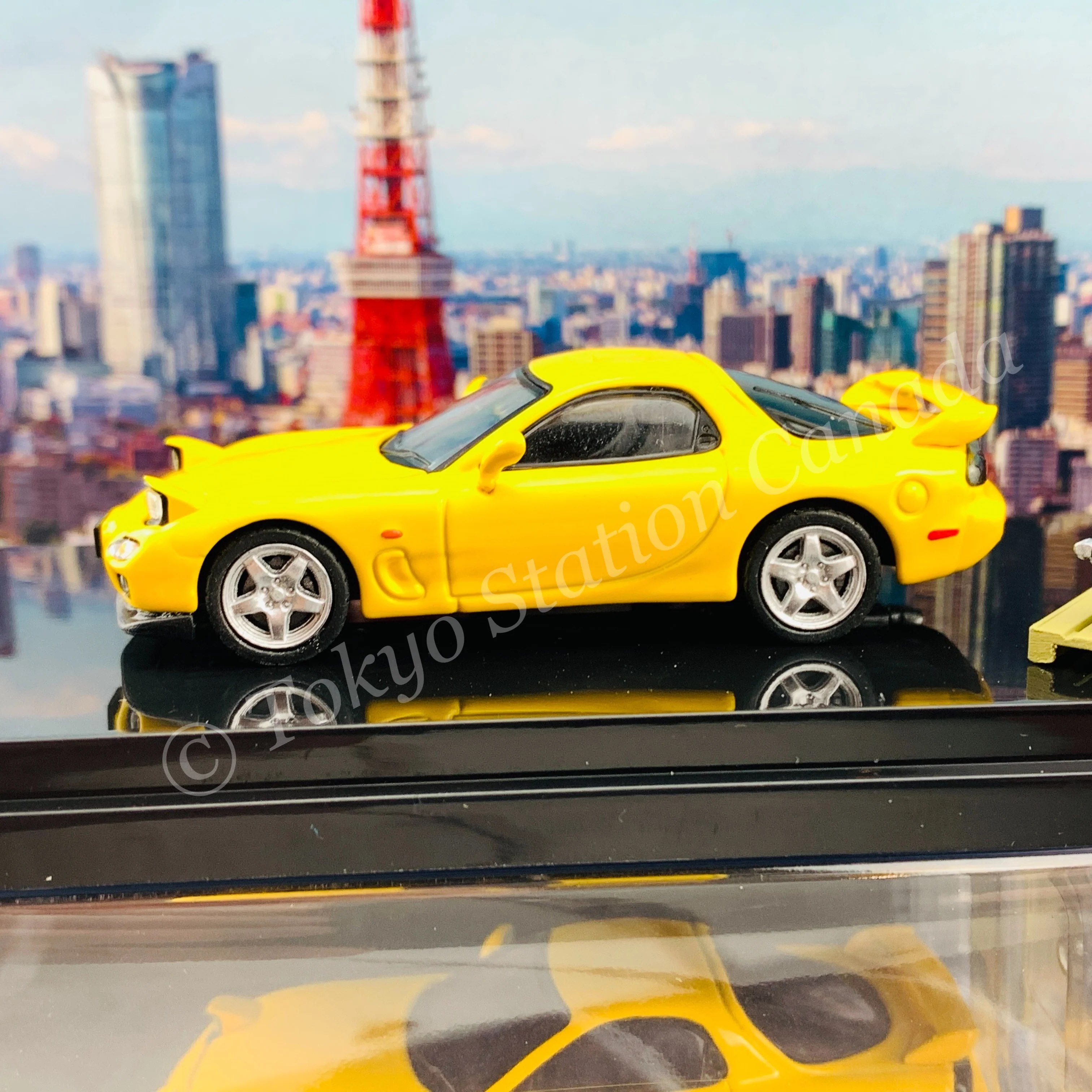 HOBBY JAPAN 1/64 Mazda RX-7 (FD3S) TYPE RS With Engine Display Model Sunburst Yellow HJ642007FY - Image 4