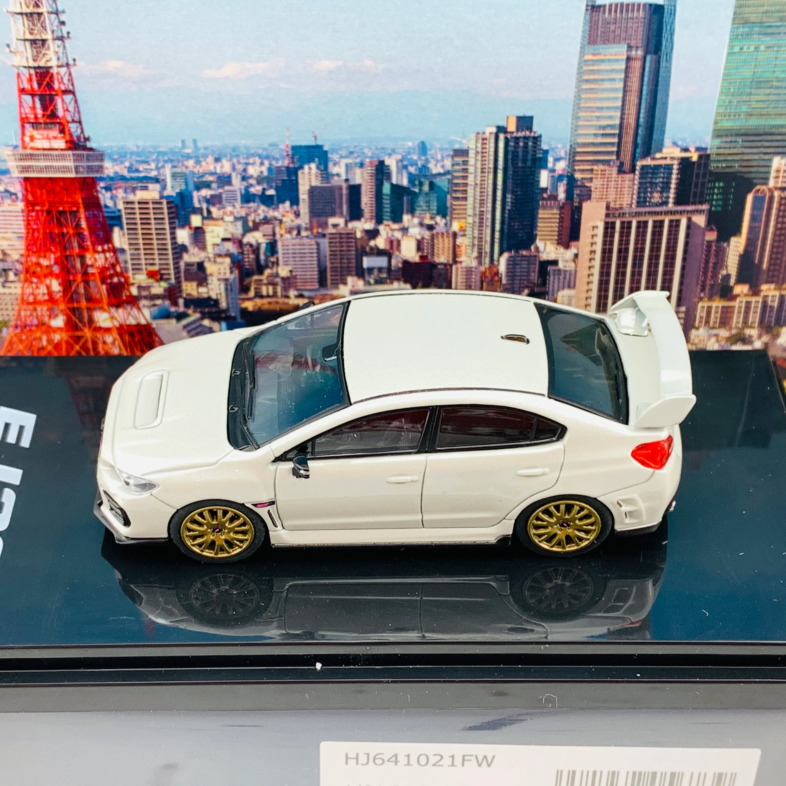 HOBBY JAPAN 1/64  SUBARU WRX STI EJ20 Final Edition with EJ20 Engine Display Model White Pearl HJ641021FW - Image 5