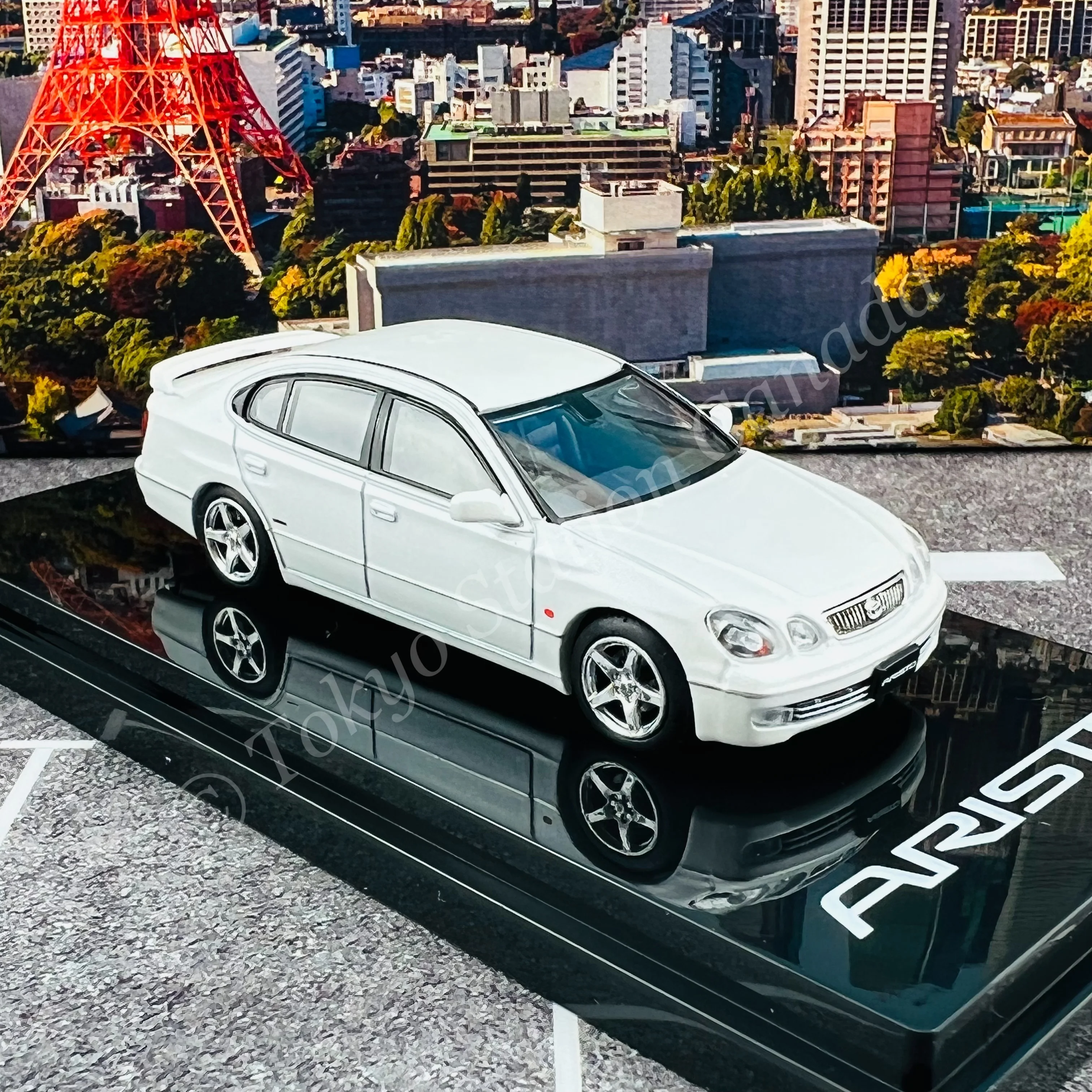 HOBBY JAPAN 1/64 Toyota ARISTO V300 VERTEX EDITION White Pearl HJ641030AW - Image 4