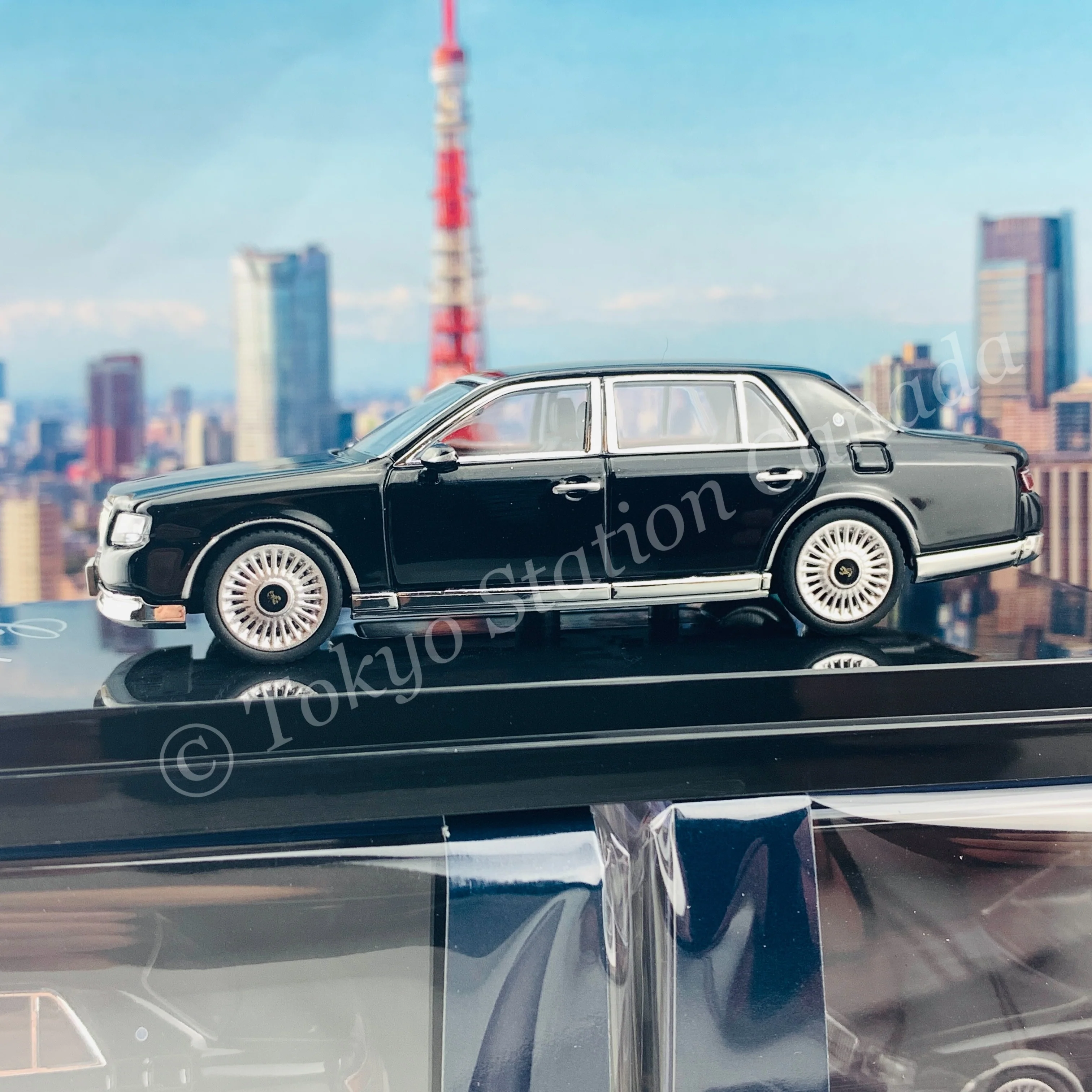 HOBBY JAPAN 1/64 Toyota CENTURY (UWG60 ) ETERNAL BLACK HJ641019BK - Image 3