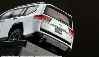 HOBBY JAPAN 1/64 Toyota LAND CRUISER (JA300W) GR SPORT White Pearl HJ641050BWR - Image 3