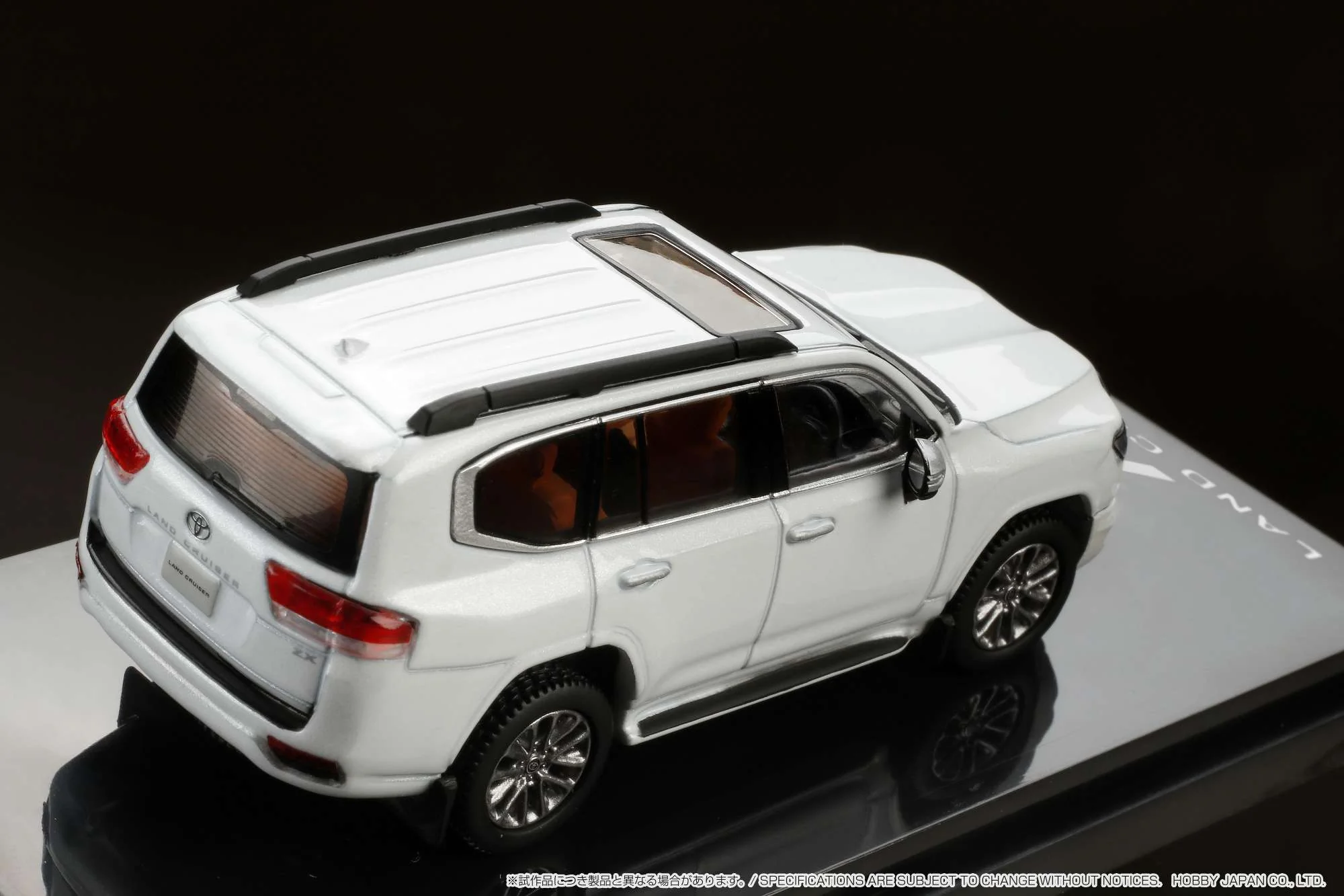 HOBBY JAPAN 1/64 Toyota LAND CRUISER (JA300W) ZX White Pearl HJ641050AWB - Image 3