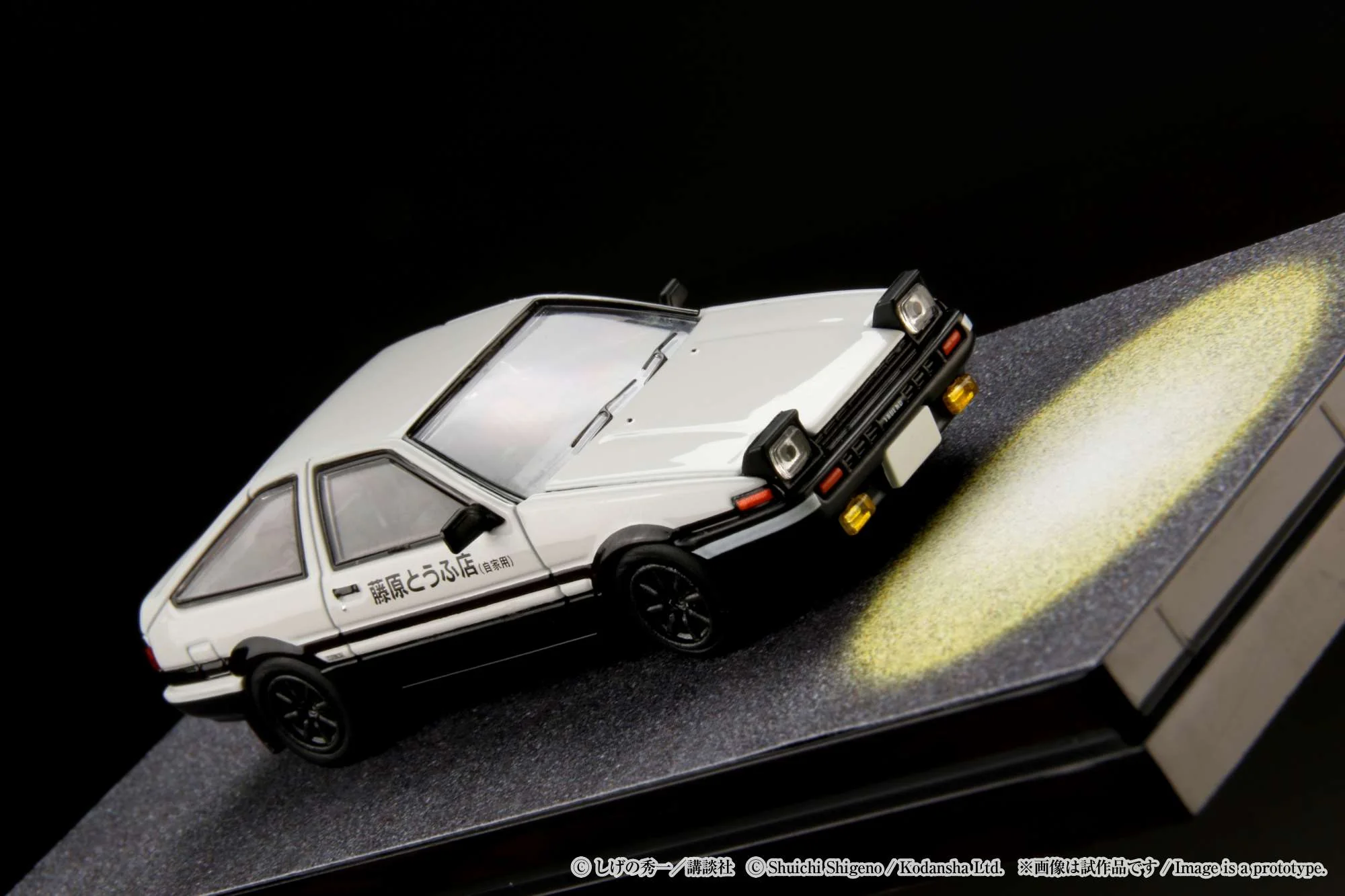 HOBBY JAPAN 1/64 Toyota SPRINTER TRUENO GT APEX (AE86) / INITIAL D Engine Mounted Model  with Wataru Akiyama HJ641052DC - Image 5
