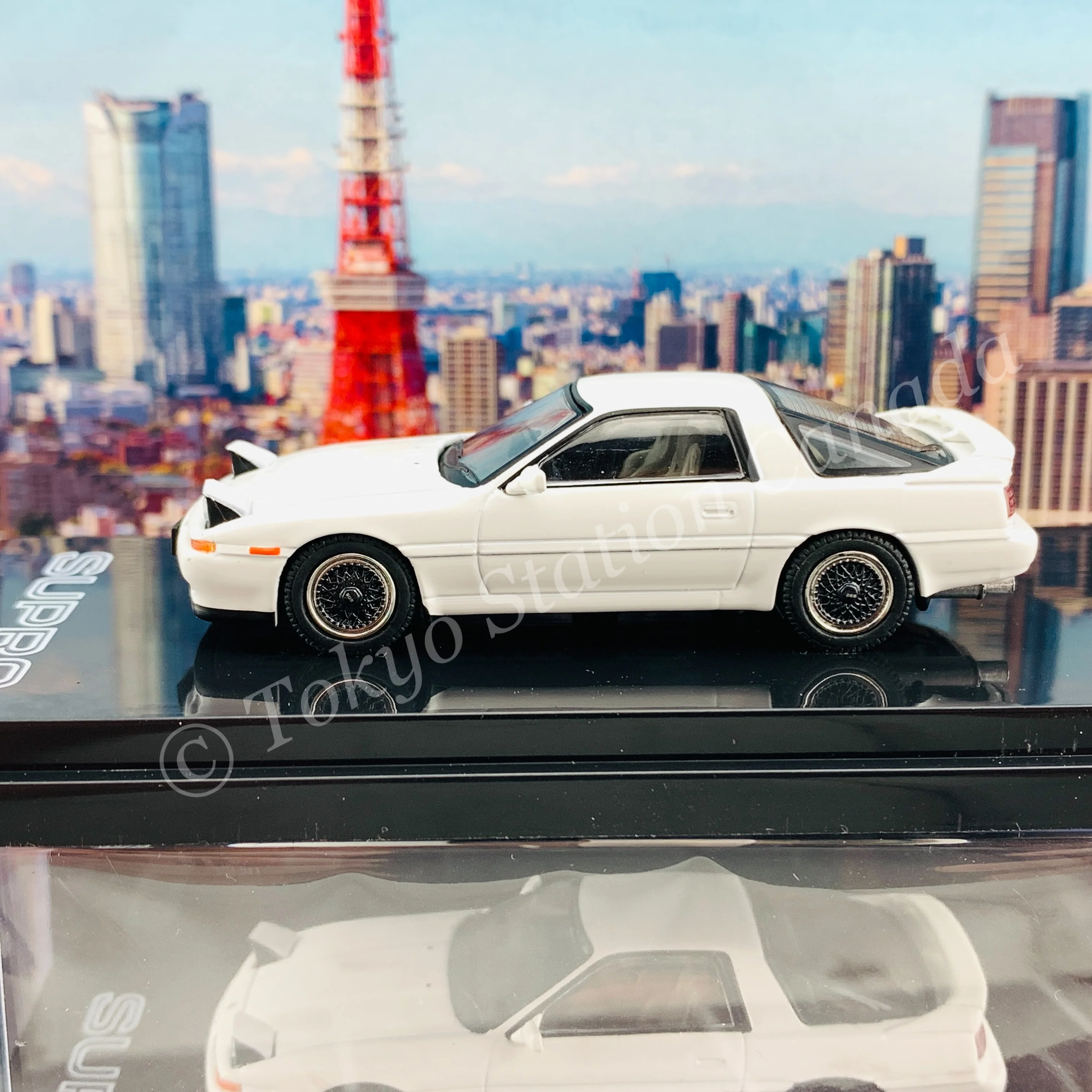 HOBBY JAPAN 1/64 Toyota SUPRA (A70) 2.5GT TWIN TURBO CUSTOMIZE VERSION SUPER WHITE IV HJ641026CW - Image 3