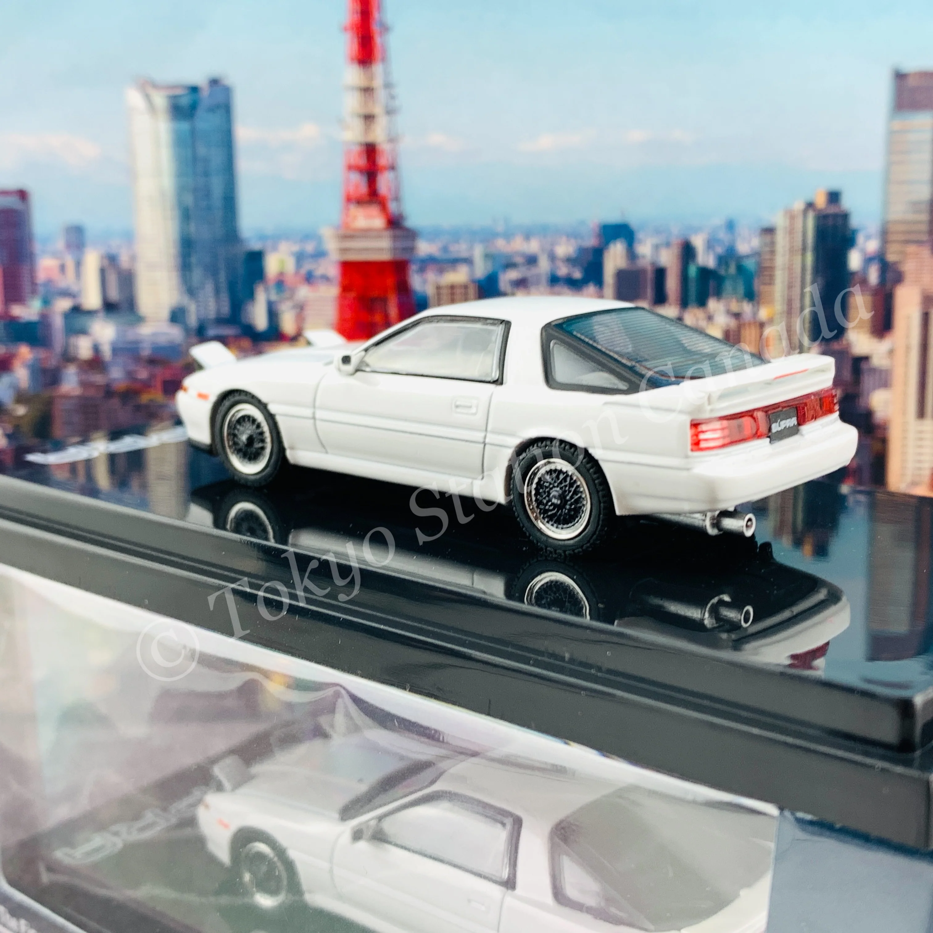 HOBBY JAPAN 1/64 Toyota SUPRA (A70) 2.5GT TWIN TURBO CUSTOMIZE VERSION SUPER WHITE IV HJ641026CW - Image 4