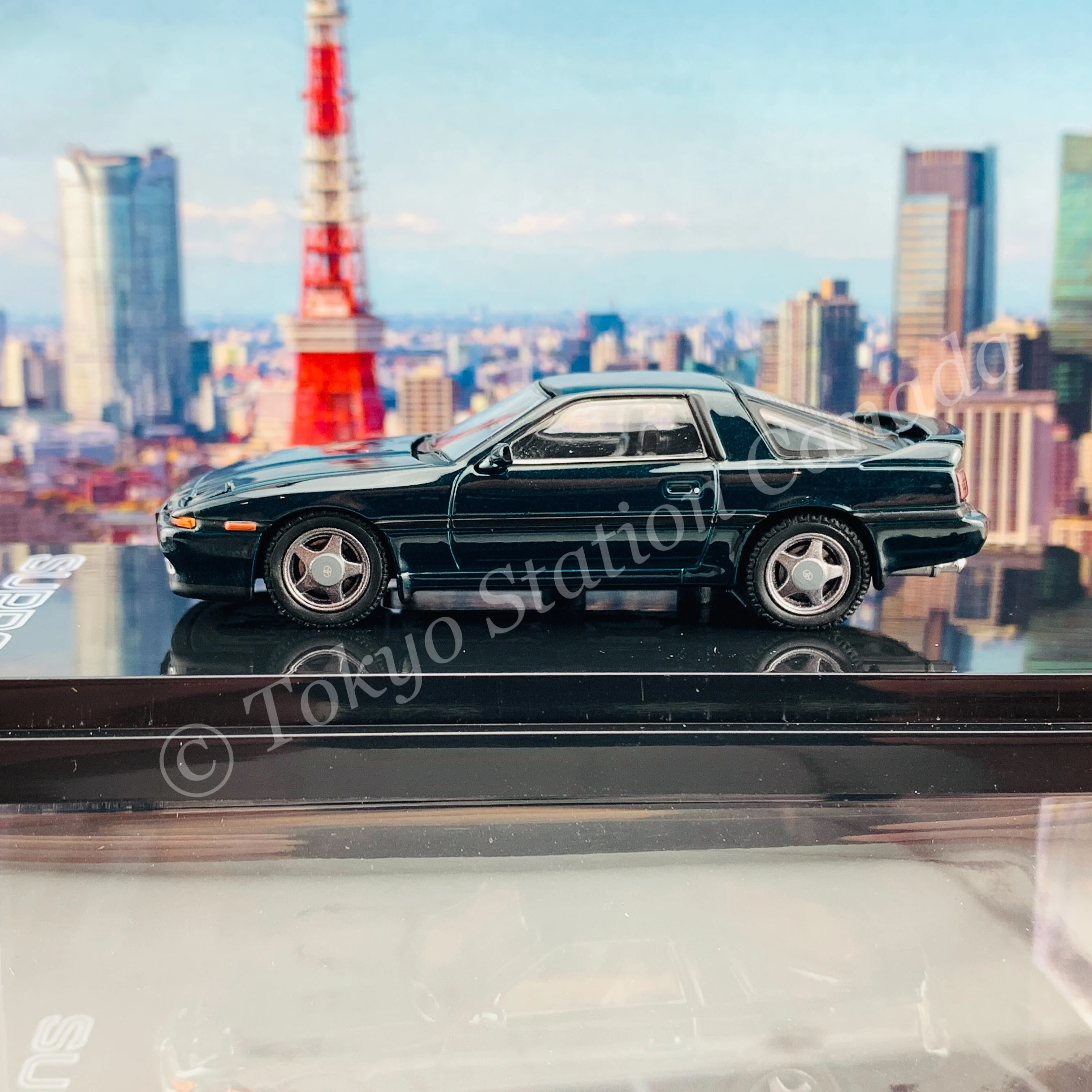 HOBBY JAPAN 1/64 Toyota SUPRA (A70) 2.5GT TWIN TURBO R DARK GREEN MICA HJ641026RGR - Image 2