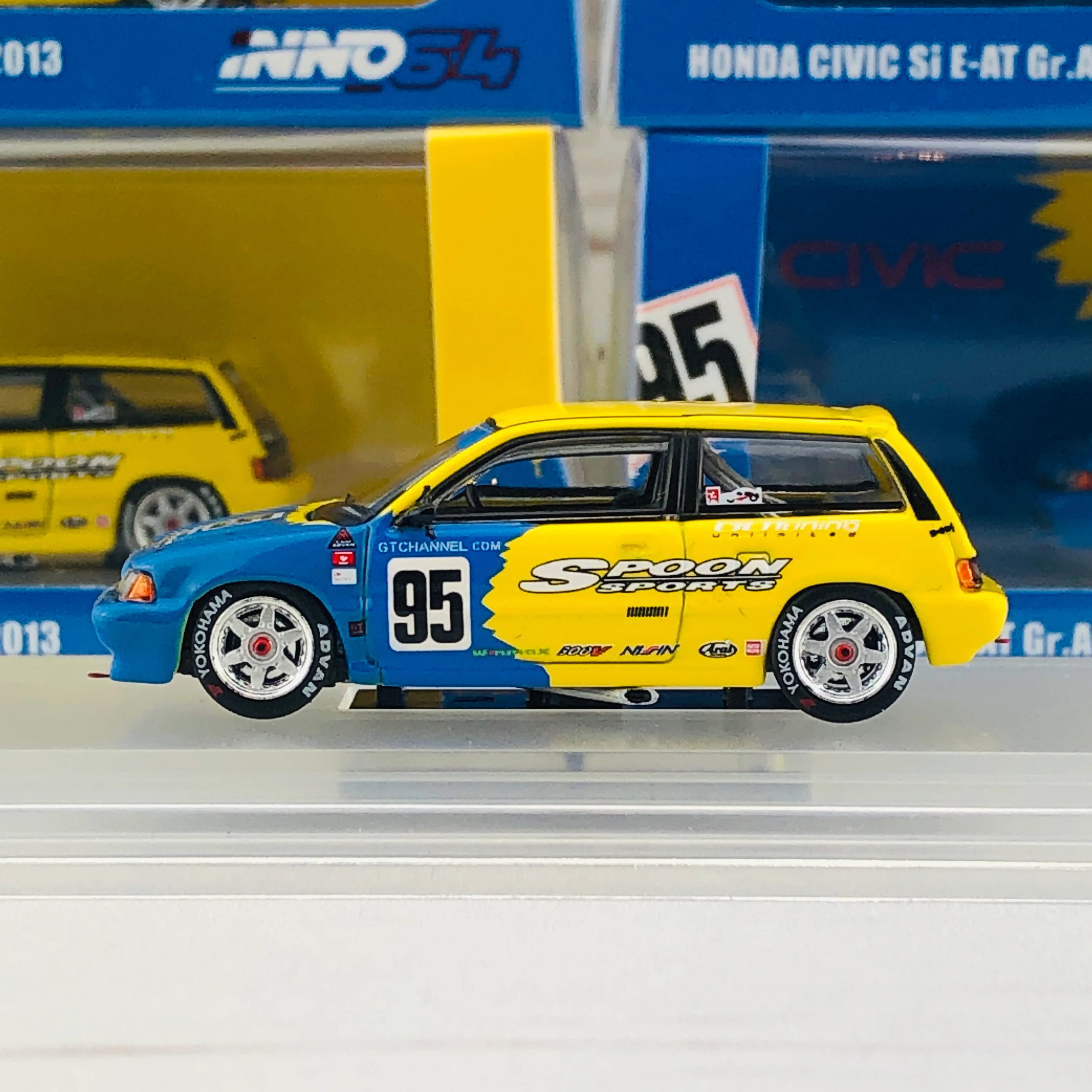 INNO64 1/64  HONDA CIVIC Si E-AT Gr.A Tuned by SPOON SPORTS At Honda Day New Jersey 2013 IN64-EAT-SP13 - Image 2