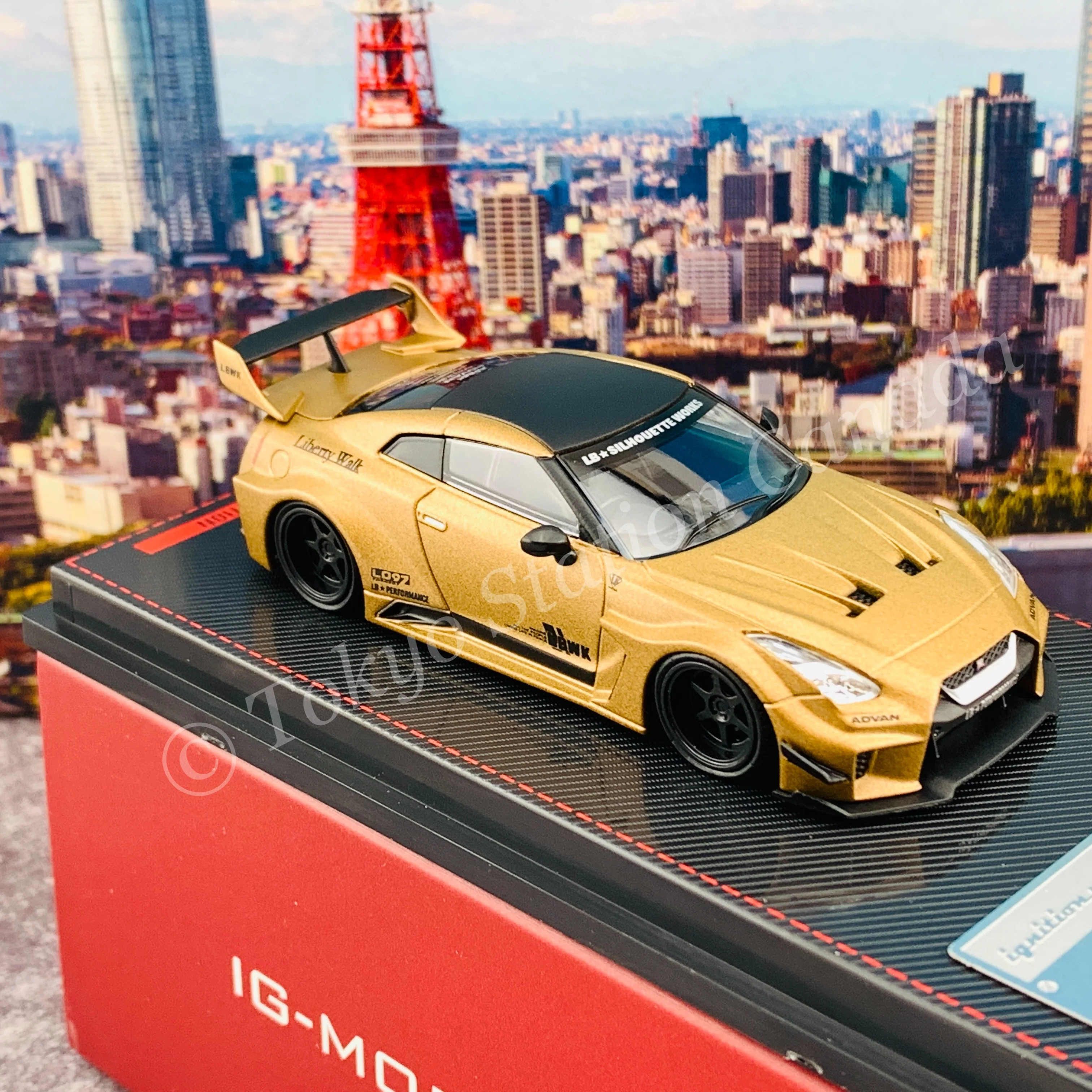 Ignition Model 1/64 LB-Silhouette WORKS GT Nissan 35GT-RR Matte Gold IG2383 - Image 4