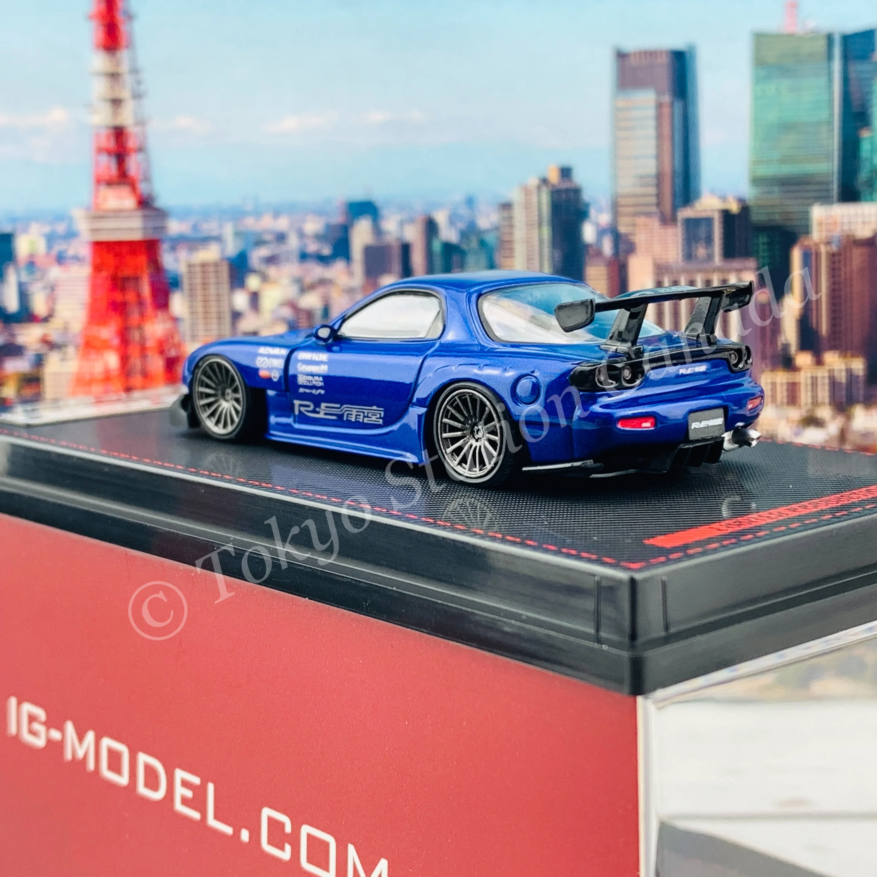 Ignition Model 1/64 Mazda RX-7 (FD3S) RE Amemiya Blue Metallic IG1951 - Image 4