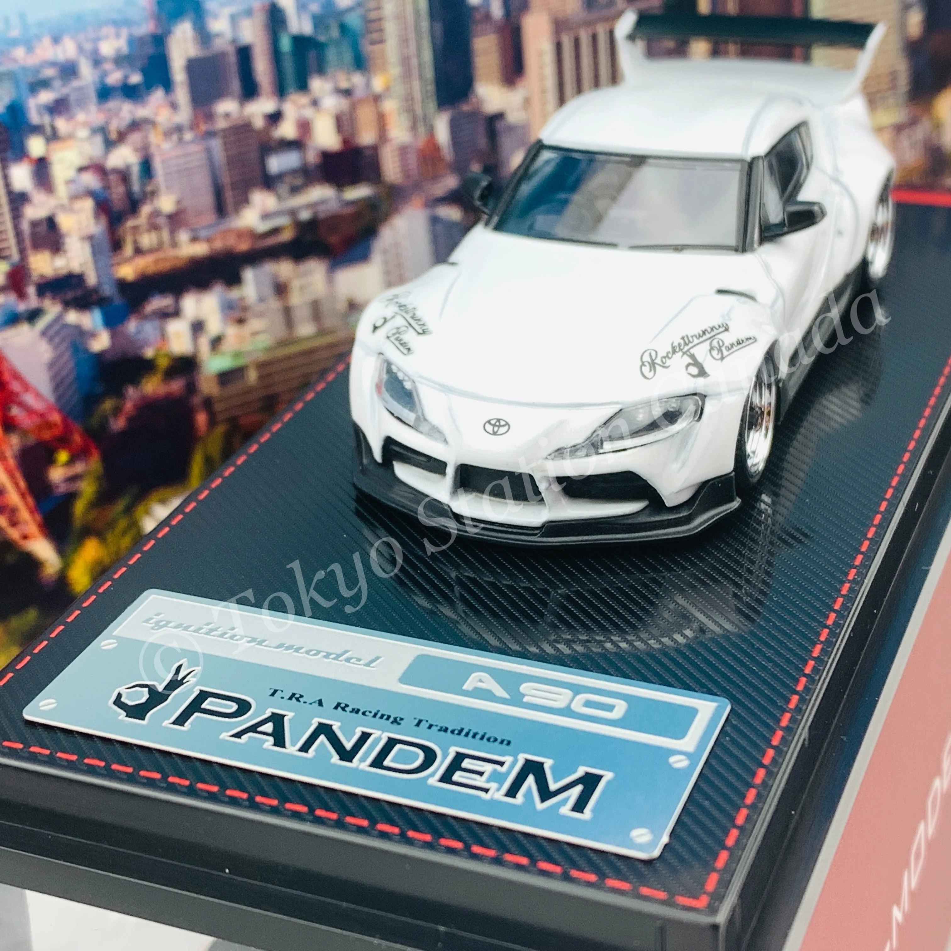 Ignition Model 1/64 PANDEM Supra (A90) Pearl White IG2333 - Image 3