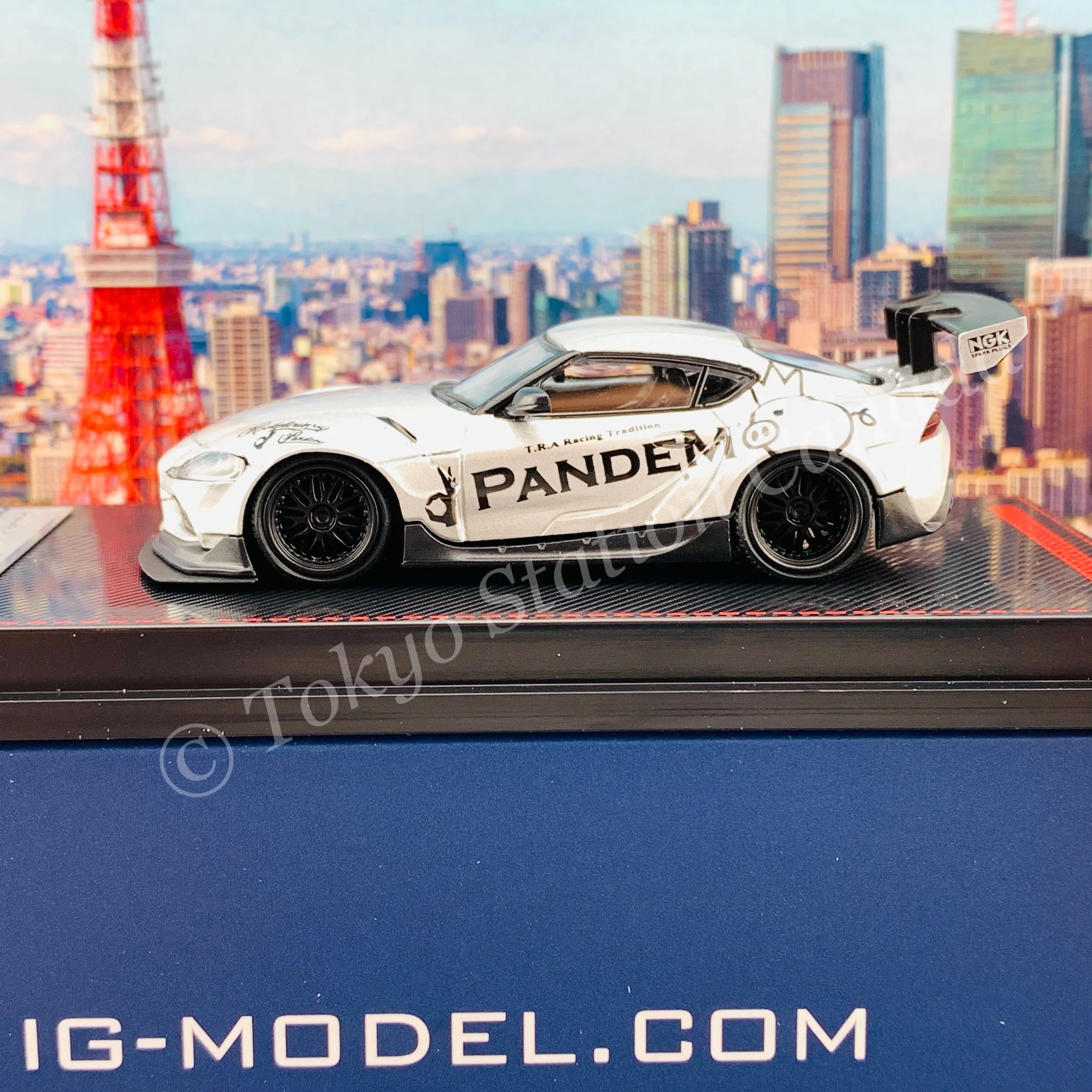 Ignition Model 1/64 PANDEM Supra (A90) Silver with Mr. Miura metal figurine IG2338 - Image 3