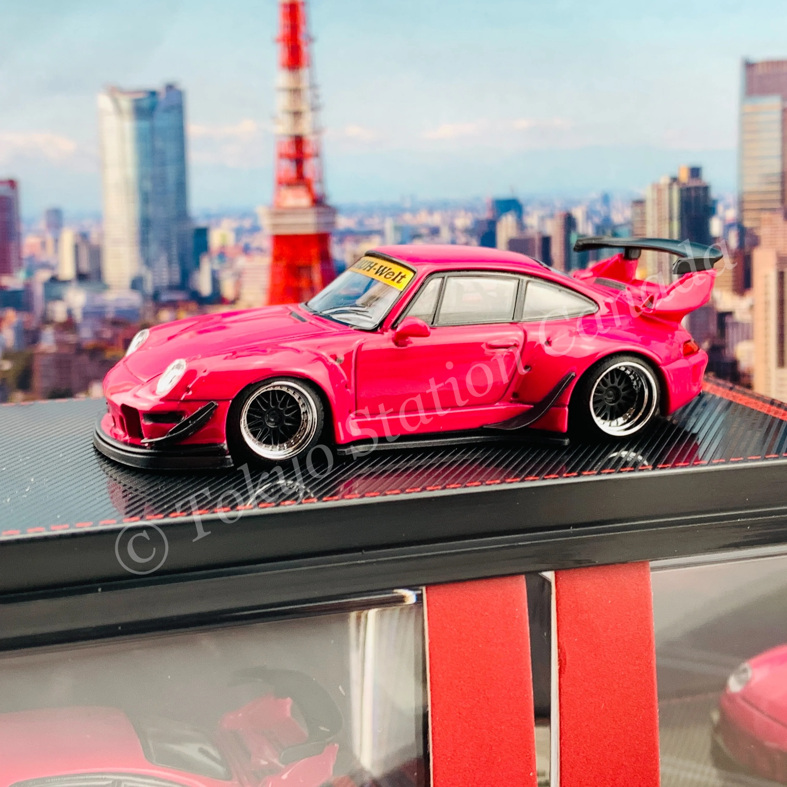 Ignition Model 1/64 RWB 993 Pink IG2153 - Image 3