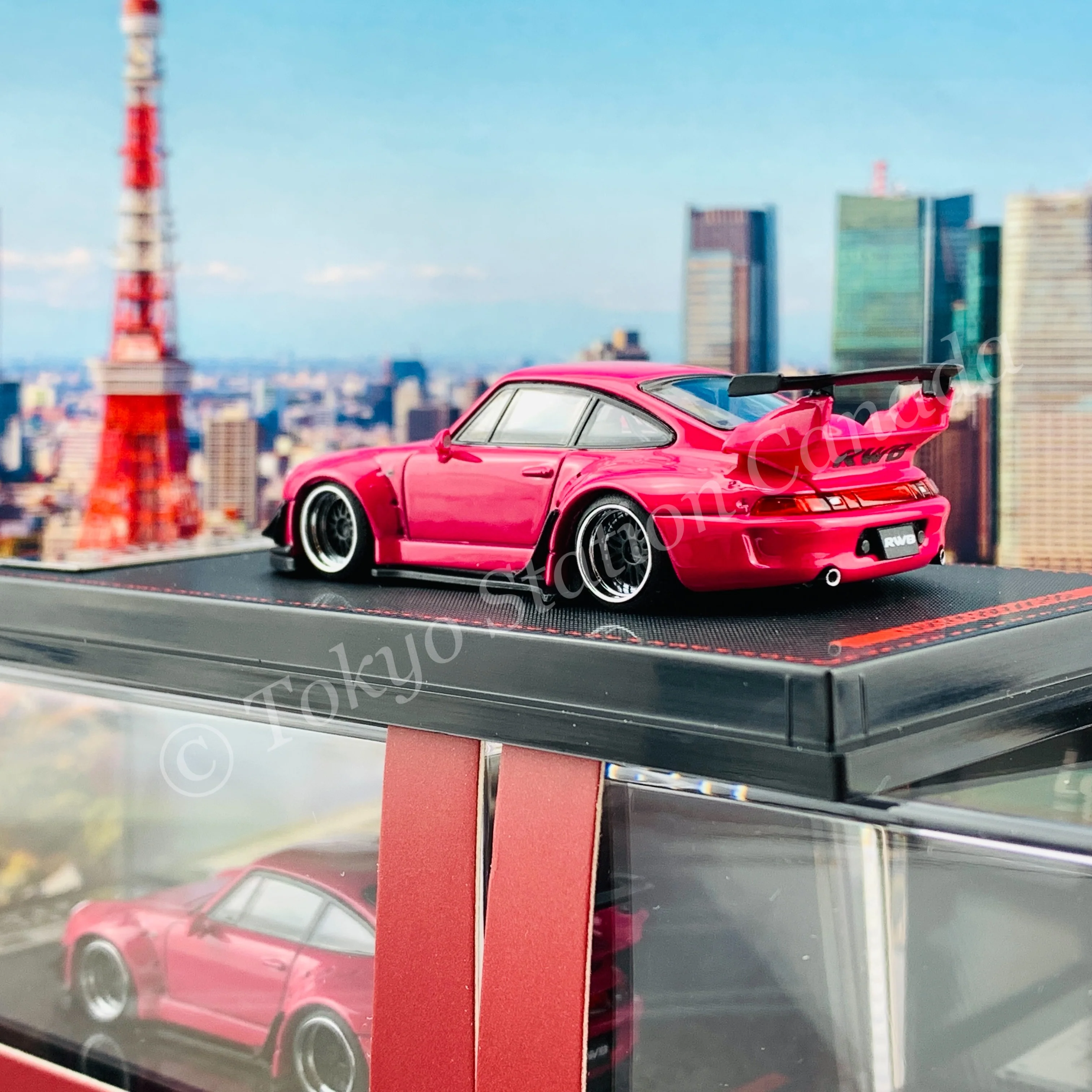 Ignition Model 1/64 RWB 993 Pink IG2153 - Image 4