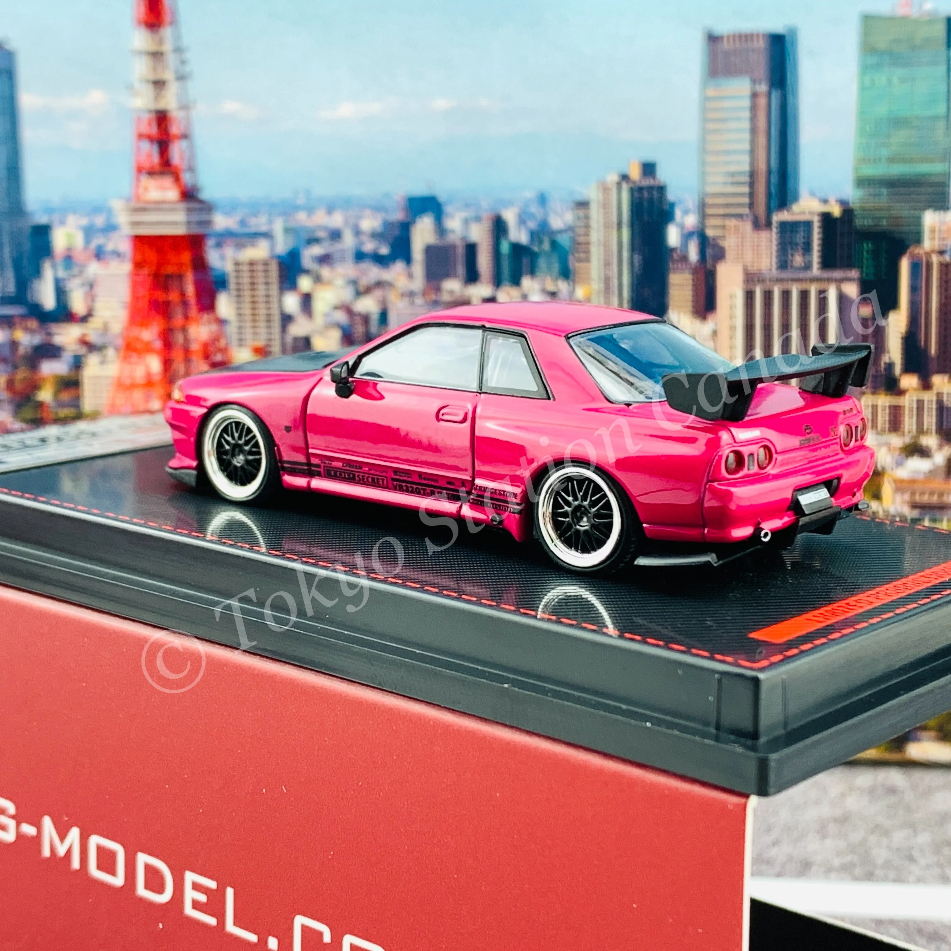 Ignition Model 1/64 TOP SECRET GT-R (VR32) Pink IG2393 - Image 5