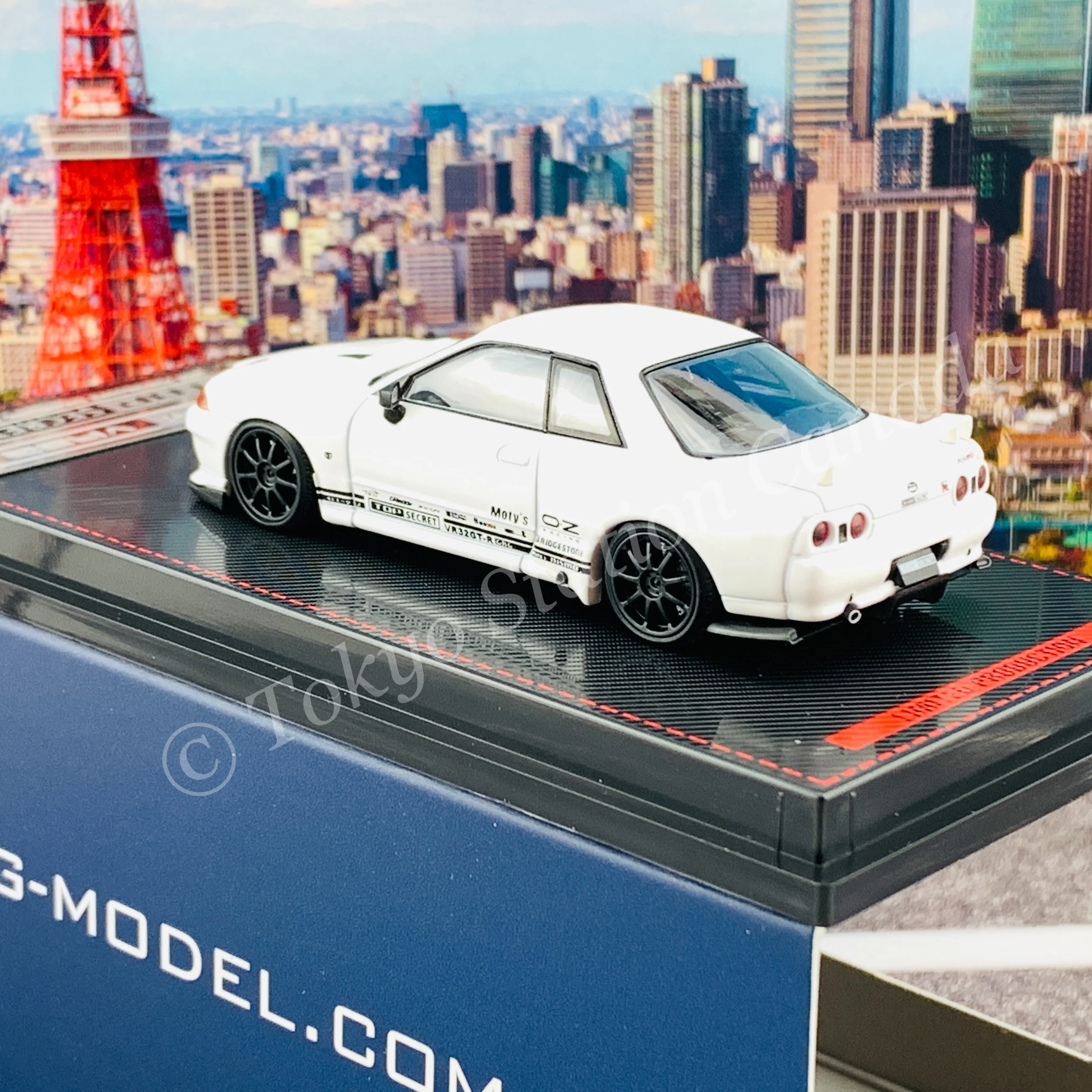 Ignition Model 1/64 TOP SECRET GT-R (VR32) White With Smokey Nagata metal figurine IG2389 - Image 5