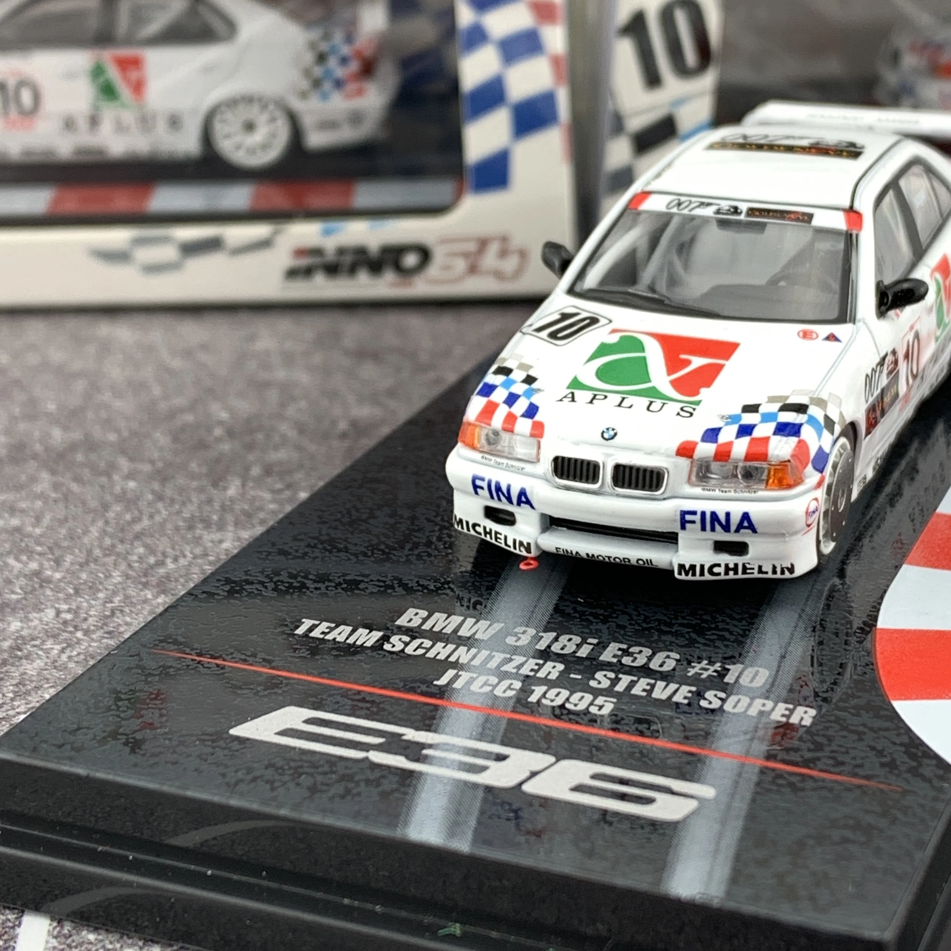 INNO64 1/64 BMW E36 318i #10 Japan Touring Car Championship 1994 "Team Schnitzer" - Steve Soper IN64-E36-10JTCC94 - Image 3