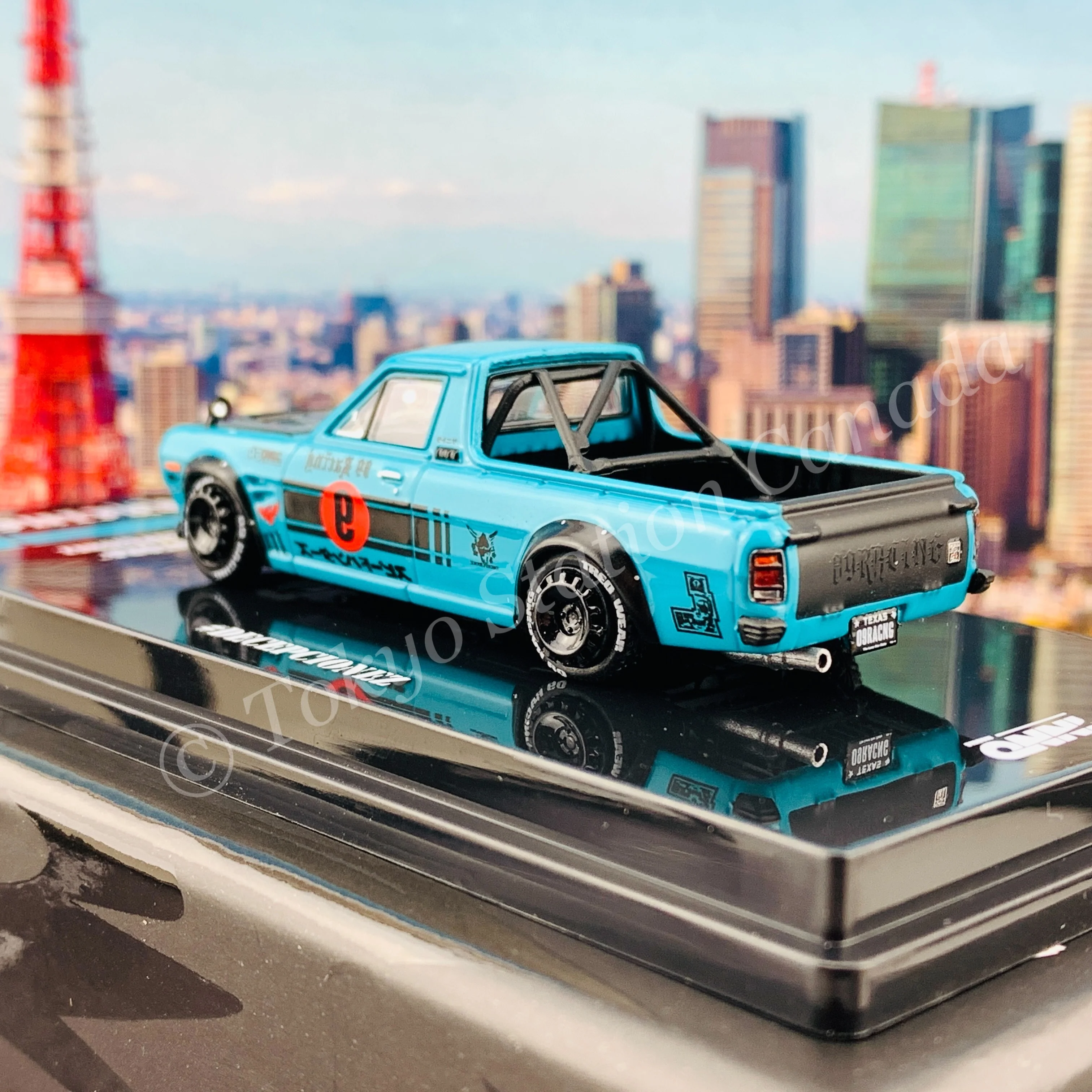 INNO64 1/64 DATSUN HAKOTORA "09 RACING" DECEPCIONEZ IN64-HKT-09R - Image 5