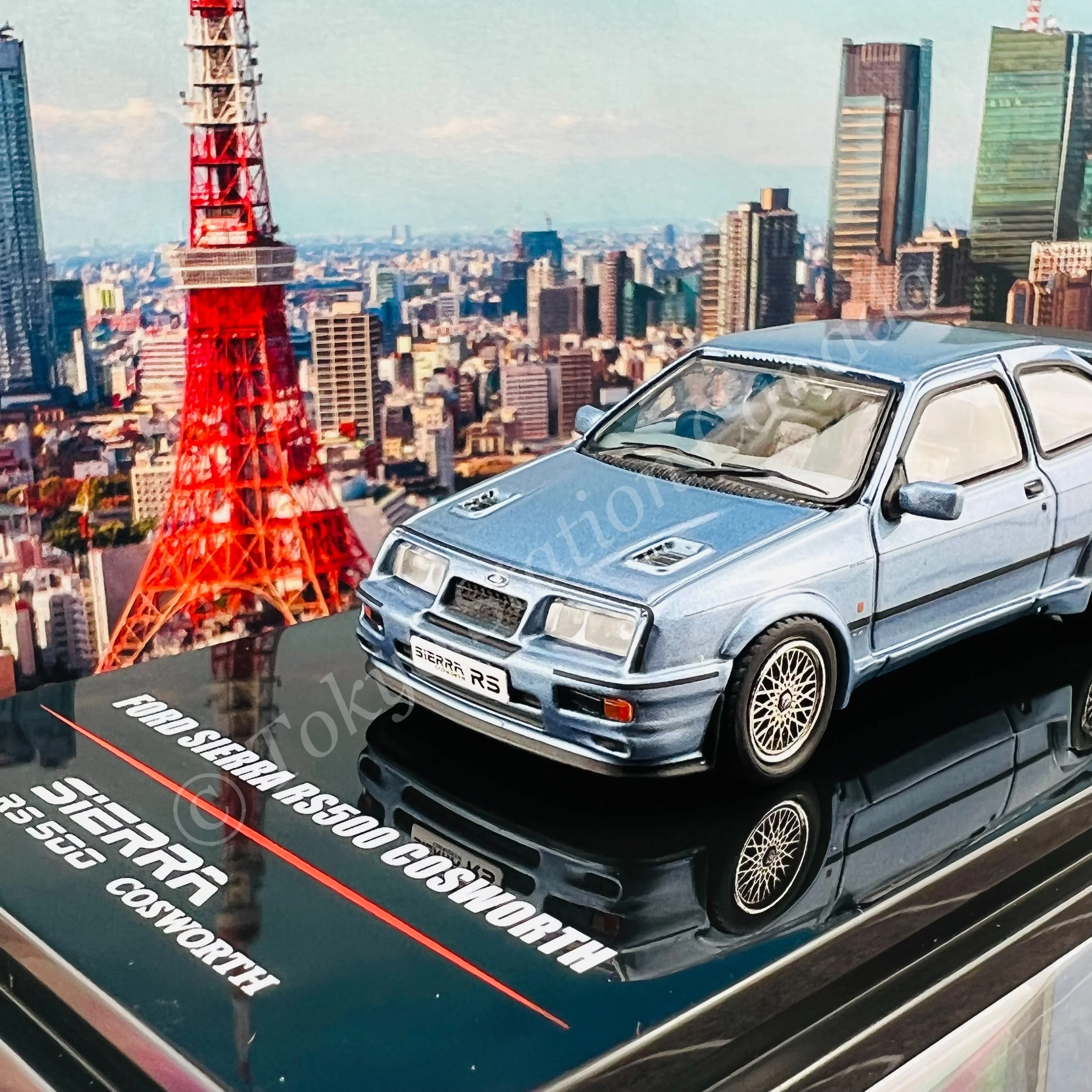 INNO64 1/64 FORD SIERRA RS500 COSWORTH 1986 Moonstone Blue W/Extra Wheels IN64-RS500-MOBL - Image 4