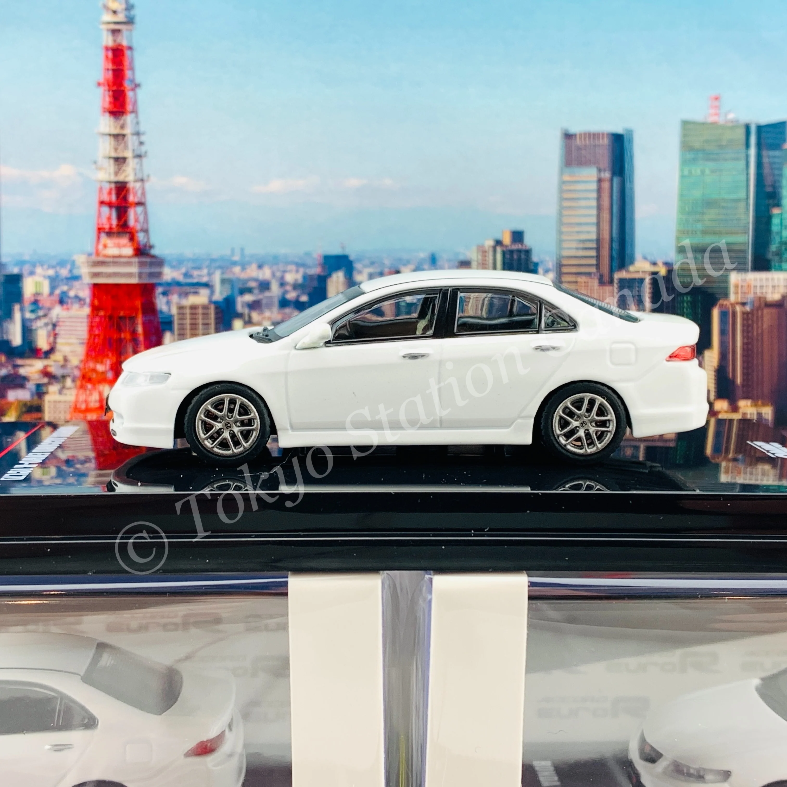 INNO64 1/64 HONDA ACCORD Euro-R CL7 Premium White Pearl W/Extra Wheels and Extra Decals IN64-CL7-PWP - Image 2