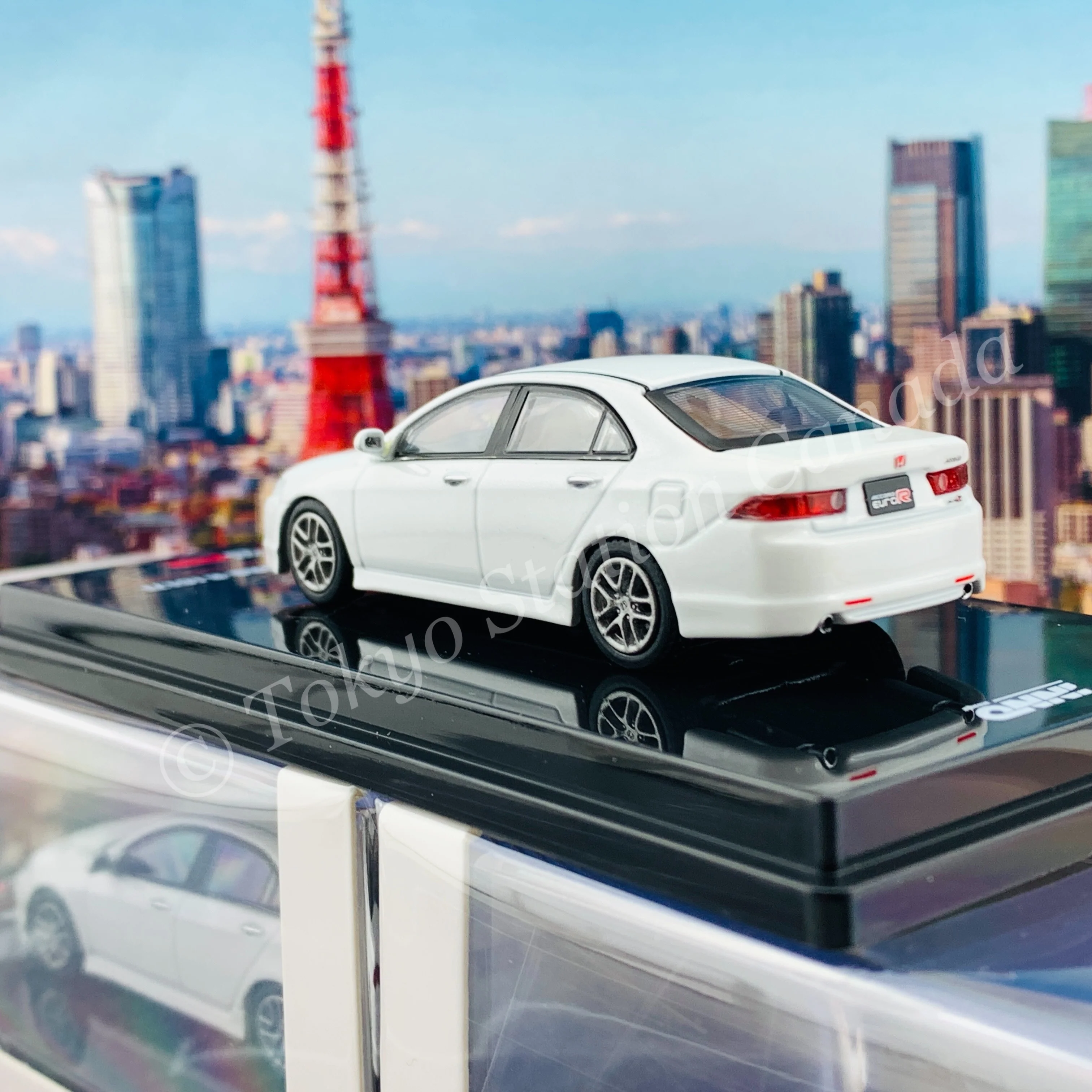 INNO64 1/64 HONDA ACCORD Euro-R CL7 Premium White Pearl W/Extra Wheels and Extra Decals IN64-CL7-PWP - Image 4