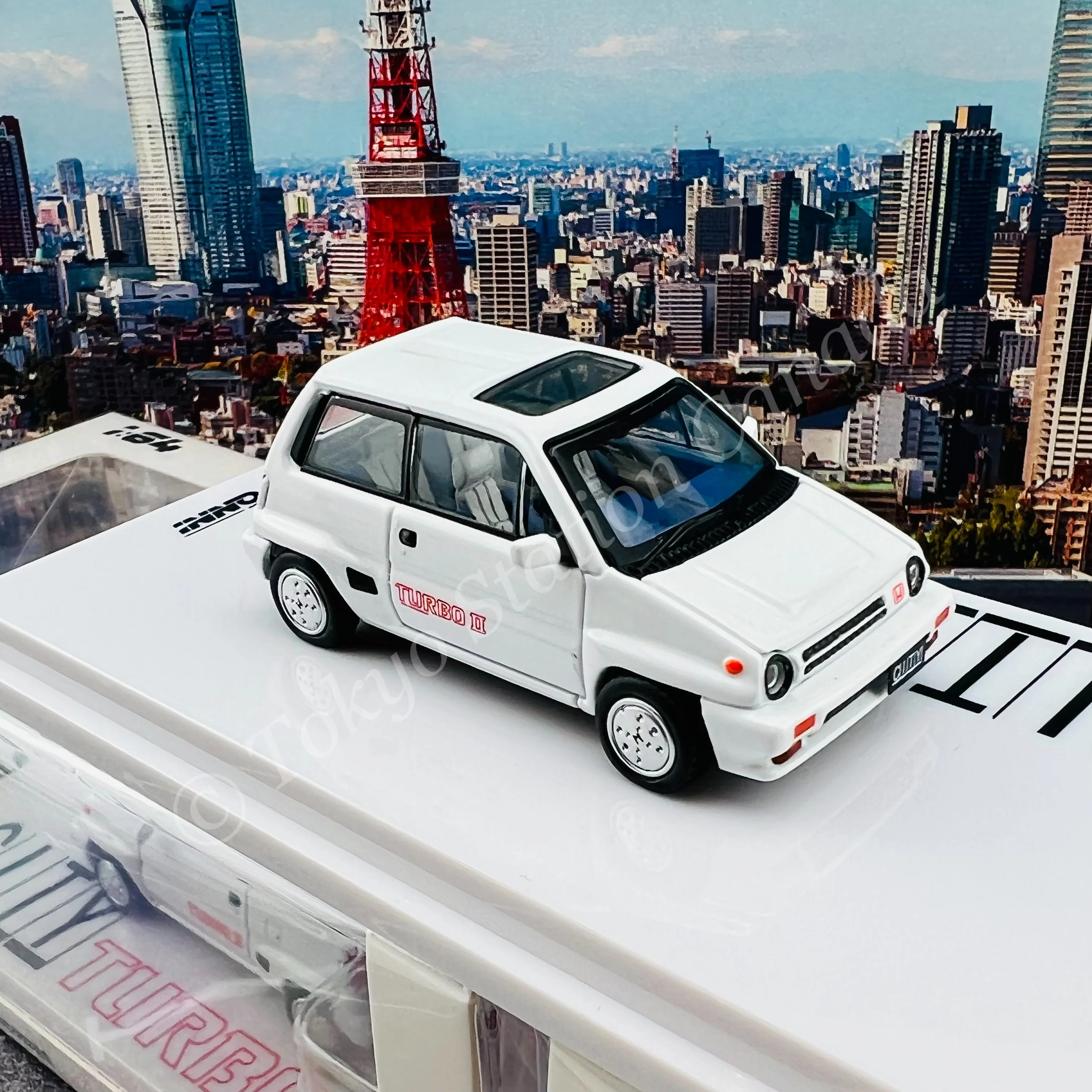 INNO64 1/64 HONDA CITY TURBO II White With Red MOTOCOMPO IN64-CITYII-WHI - Image 5