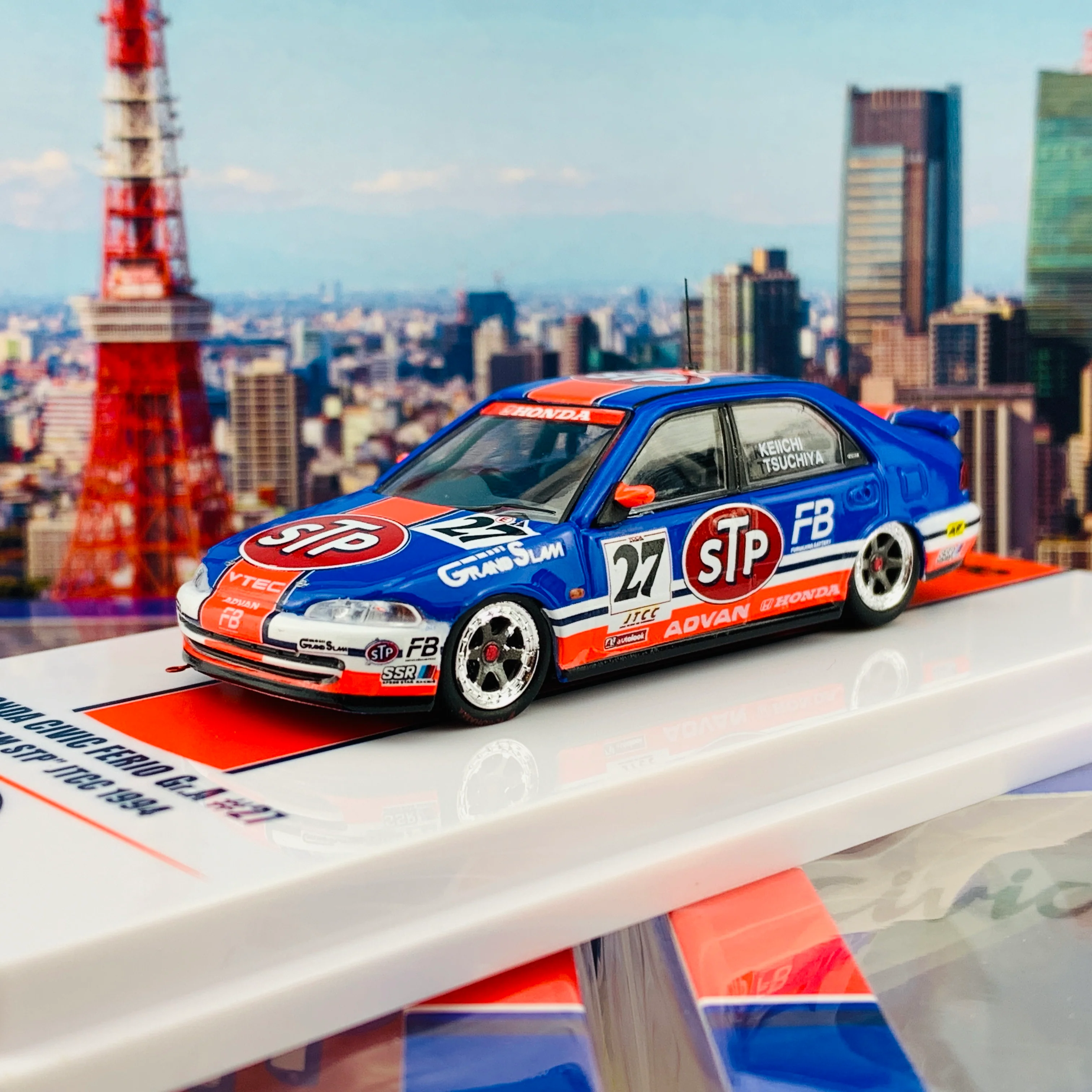 INNO64 1/64 HONDA CIVIC Ferio EG9 Gr.A #27 "TEAM STP" JTCC 1994 IN64-EG9-STP94 - Image 2