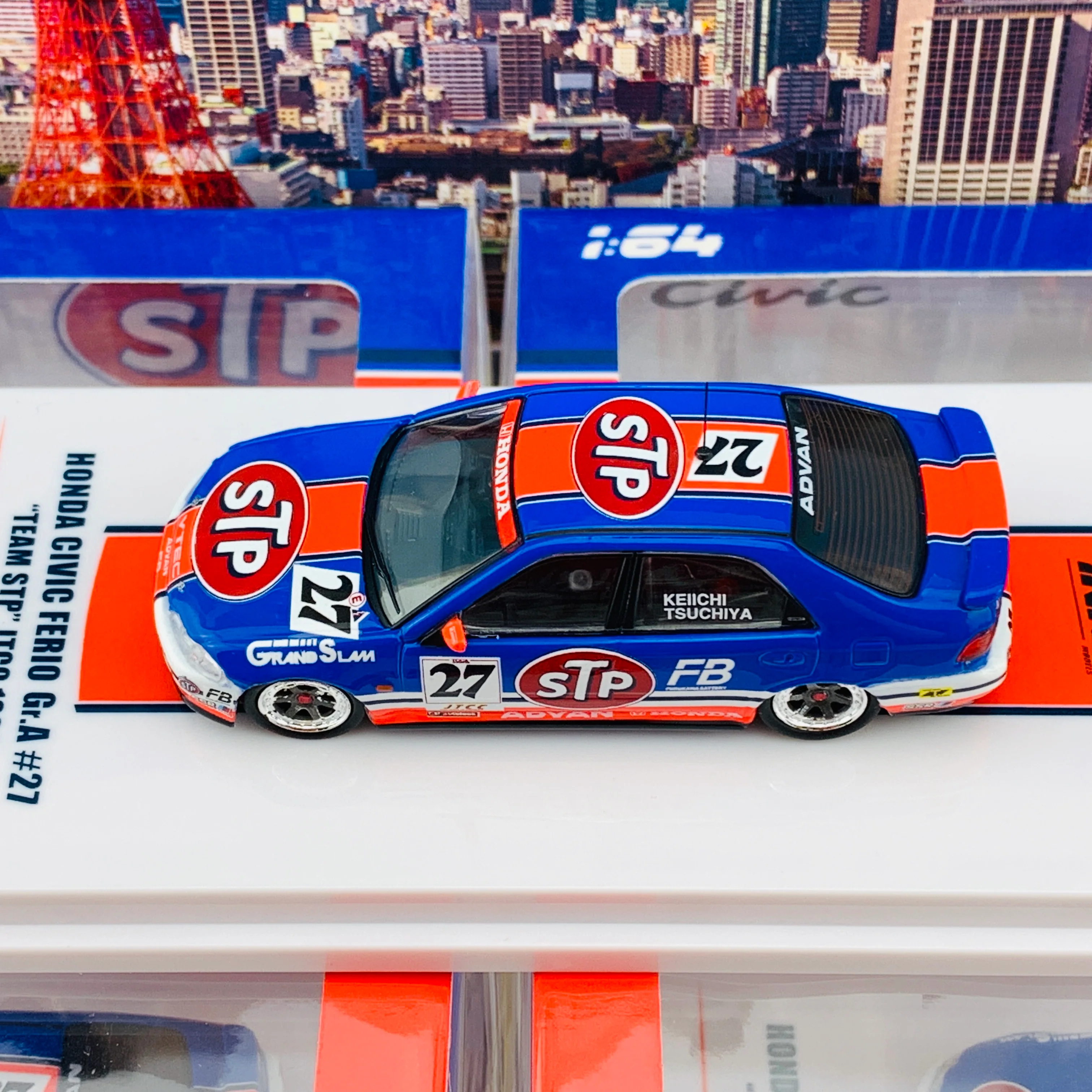 INNO64 1/64 HONDA CIVIC Ferio EG9 Gr.A #27 "TEAM STP" JTCC 1994 IN64-EG9-STP94 - Image 4