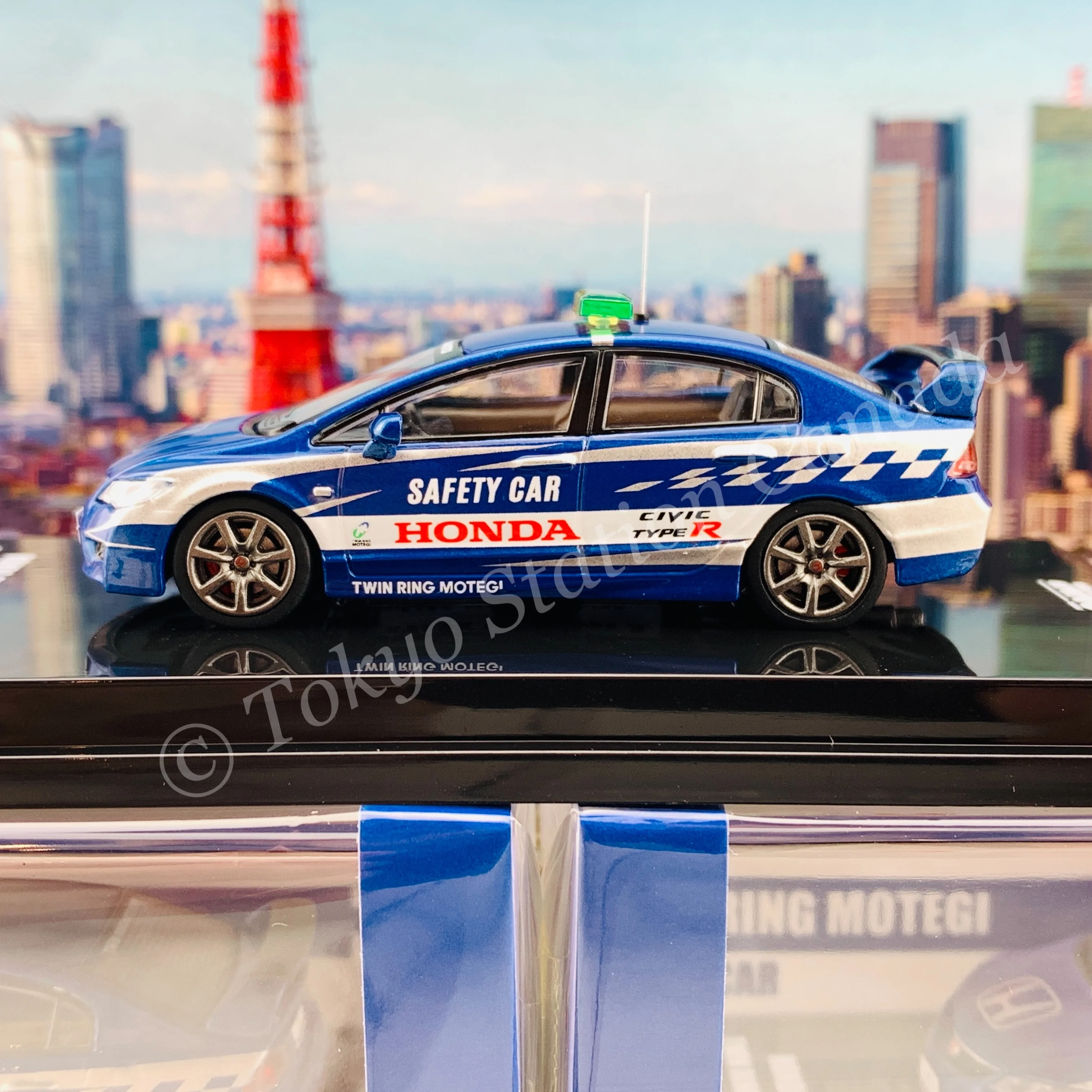 INNO64 1/64 HONDA CIVIC Type-R FD2 Twin Ring Motegi Safety Car 2014 IN64-FD2-TRMSC - Image 2