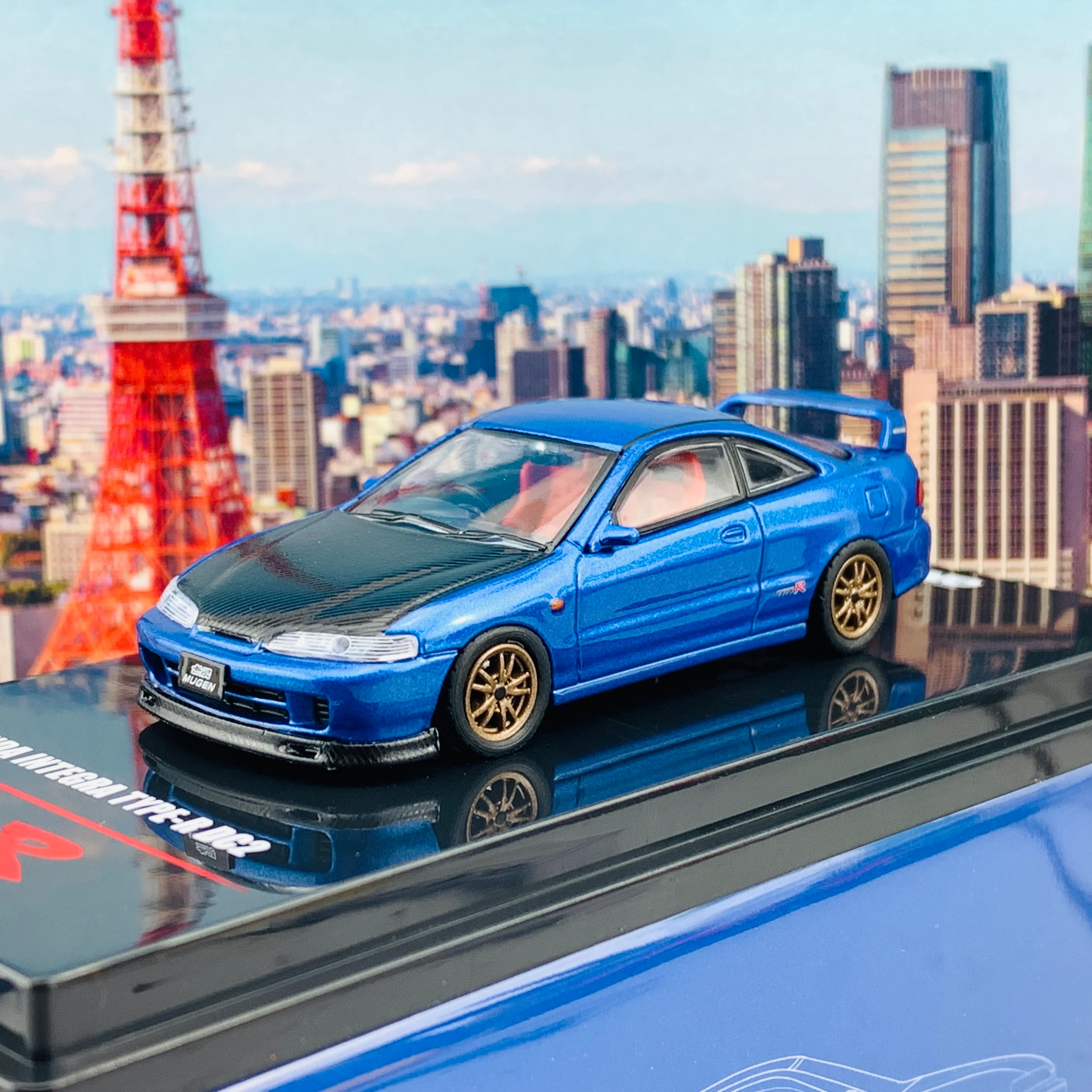 INNO64 1/64 HONDA INTEGRA TYPE-R DC2 Blue W/ Extra wheels and Extra decals IN64-DC2-BLU - Image 2