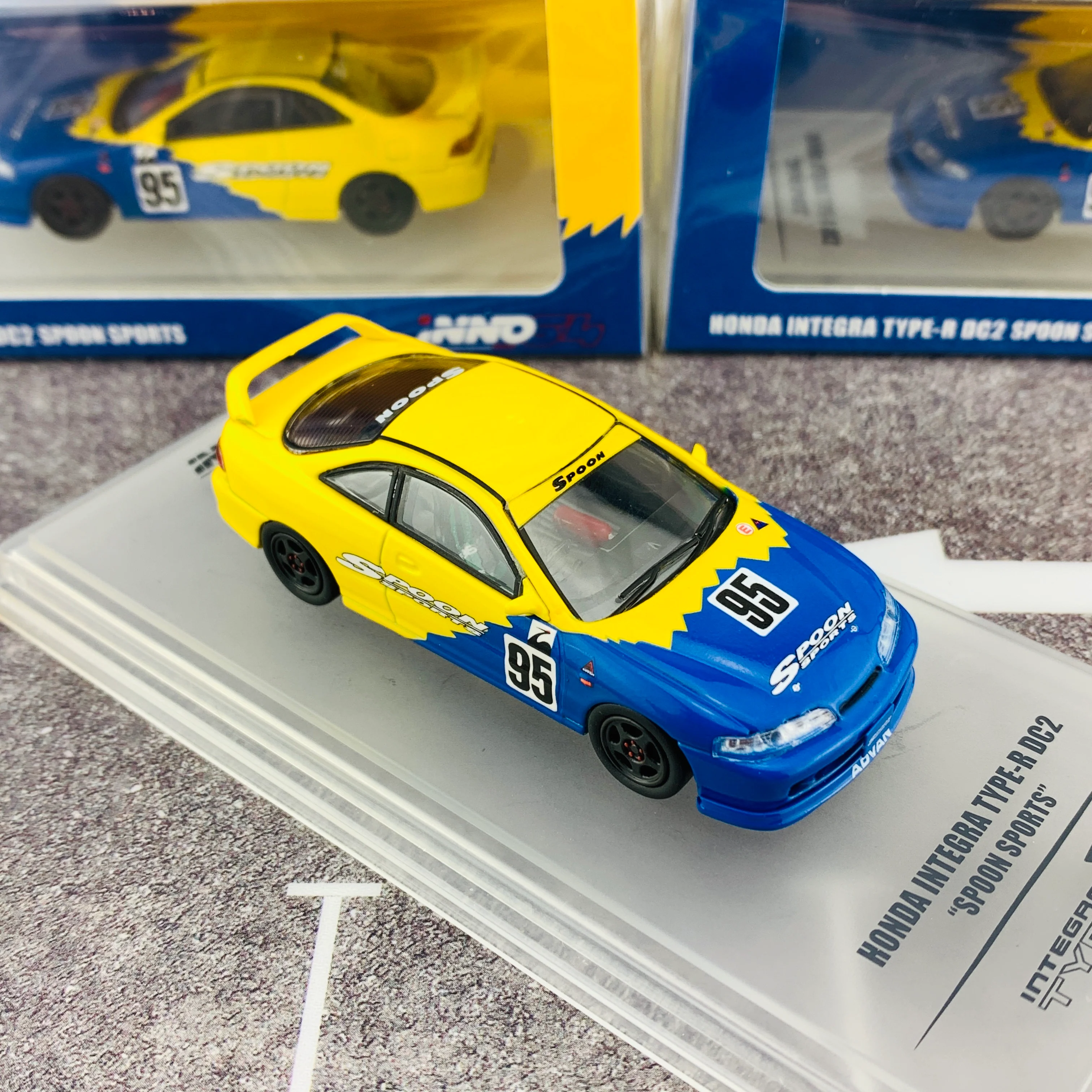 INNO64 1/64 HONDA INTEGRA TYPE-R DC2 SPOON SPORTS IN64-DC2-SP - Image 6