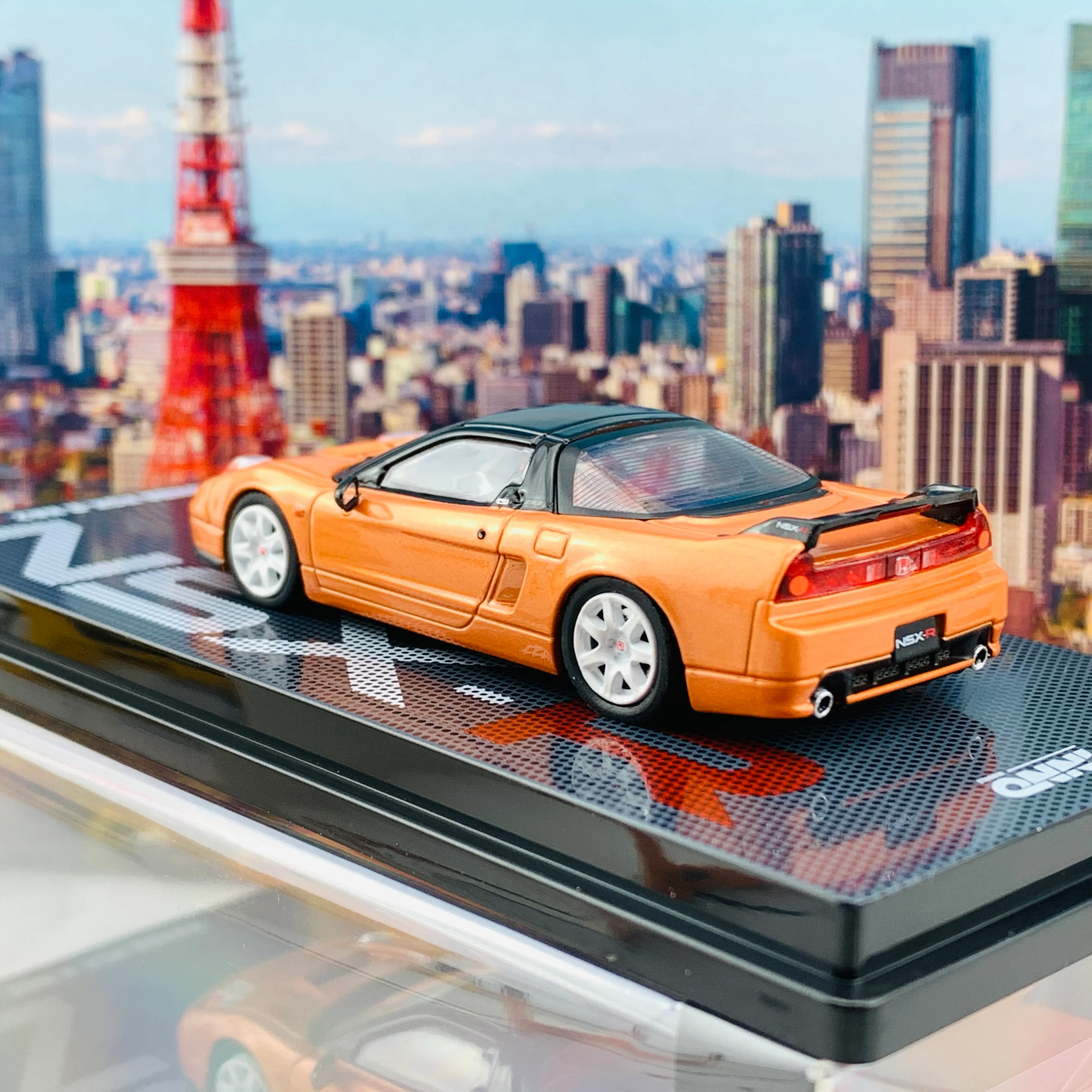 INNO64 1/64 HONDA NSX-R NA2 Imola Orange Pearl W/ Extra Wheels IN64-NSX2-ORG - Image 4