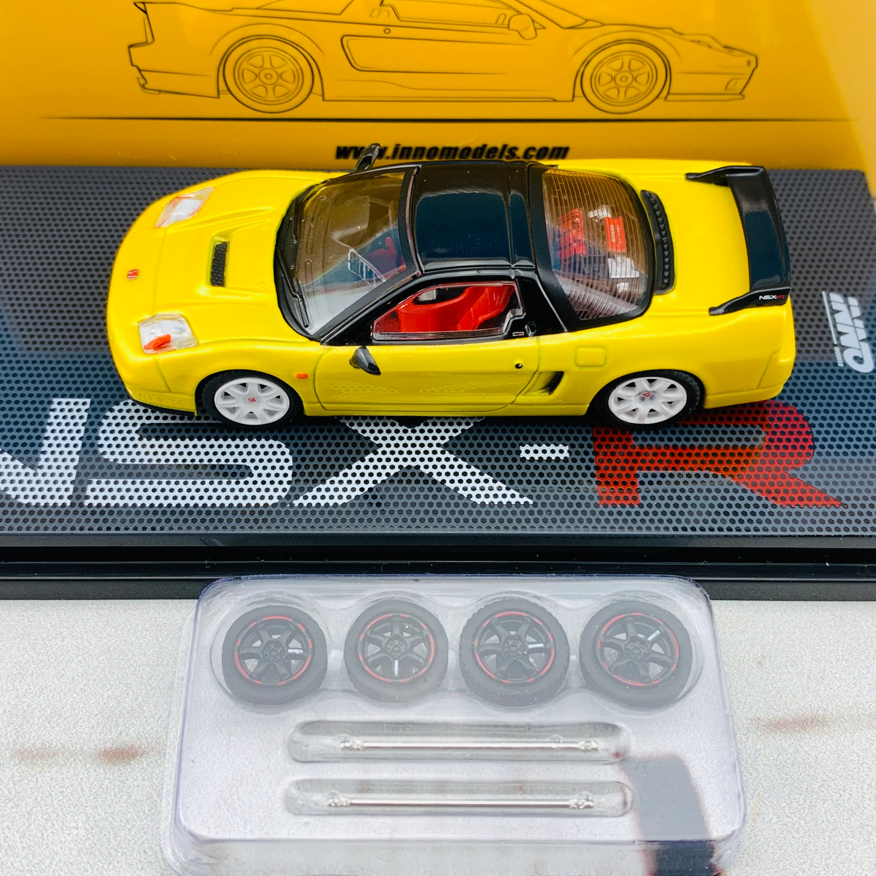 INNO64 1/64 HONDA NSX-R NA2 Yellow Pearl W/ Extra Wheels IN64-NSX2-YL - Image 5