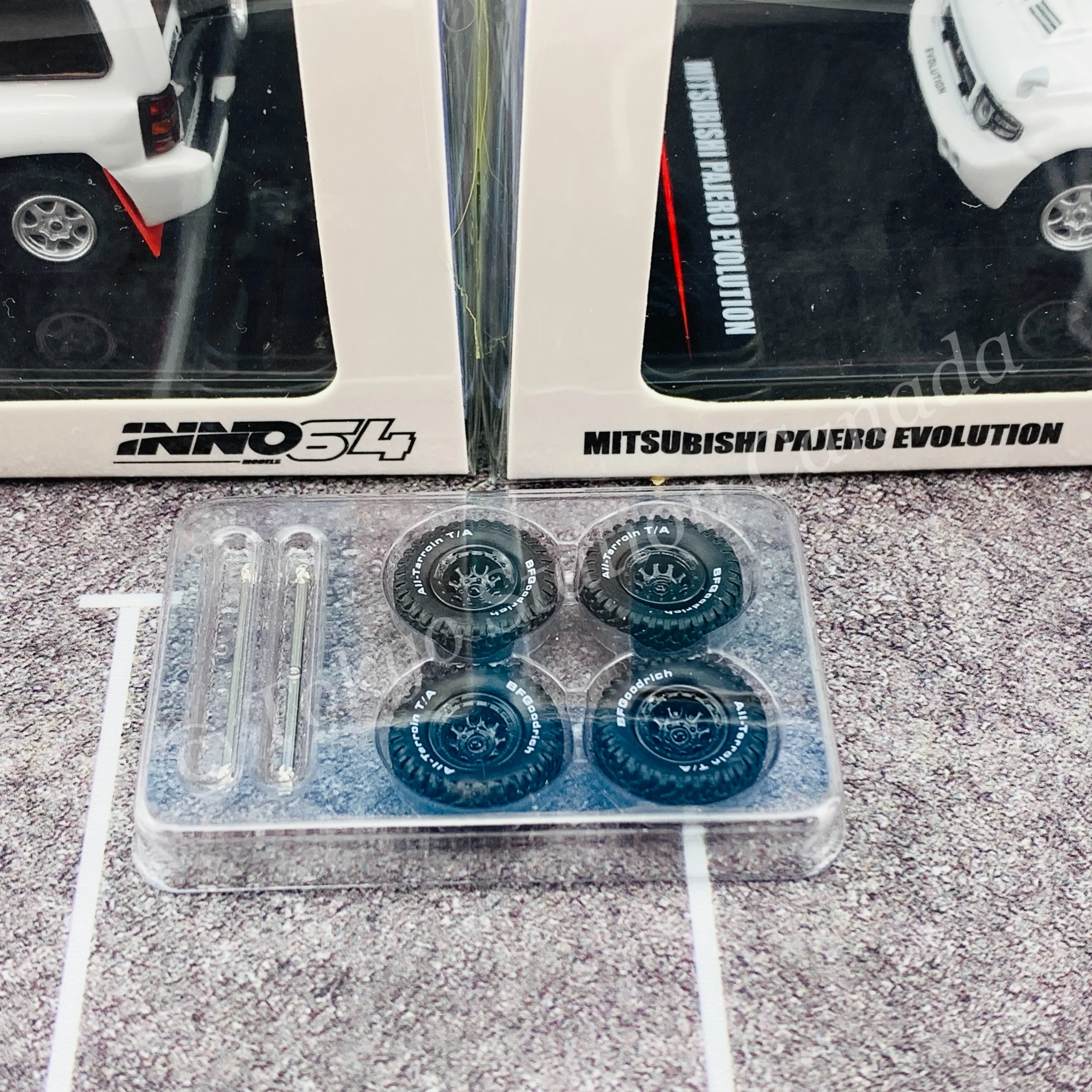INNO64 1/64 MITSUBISHI PAJERO EVOLUTION White With Extra Wheels IN64-EVOP-PH - Image 4