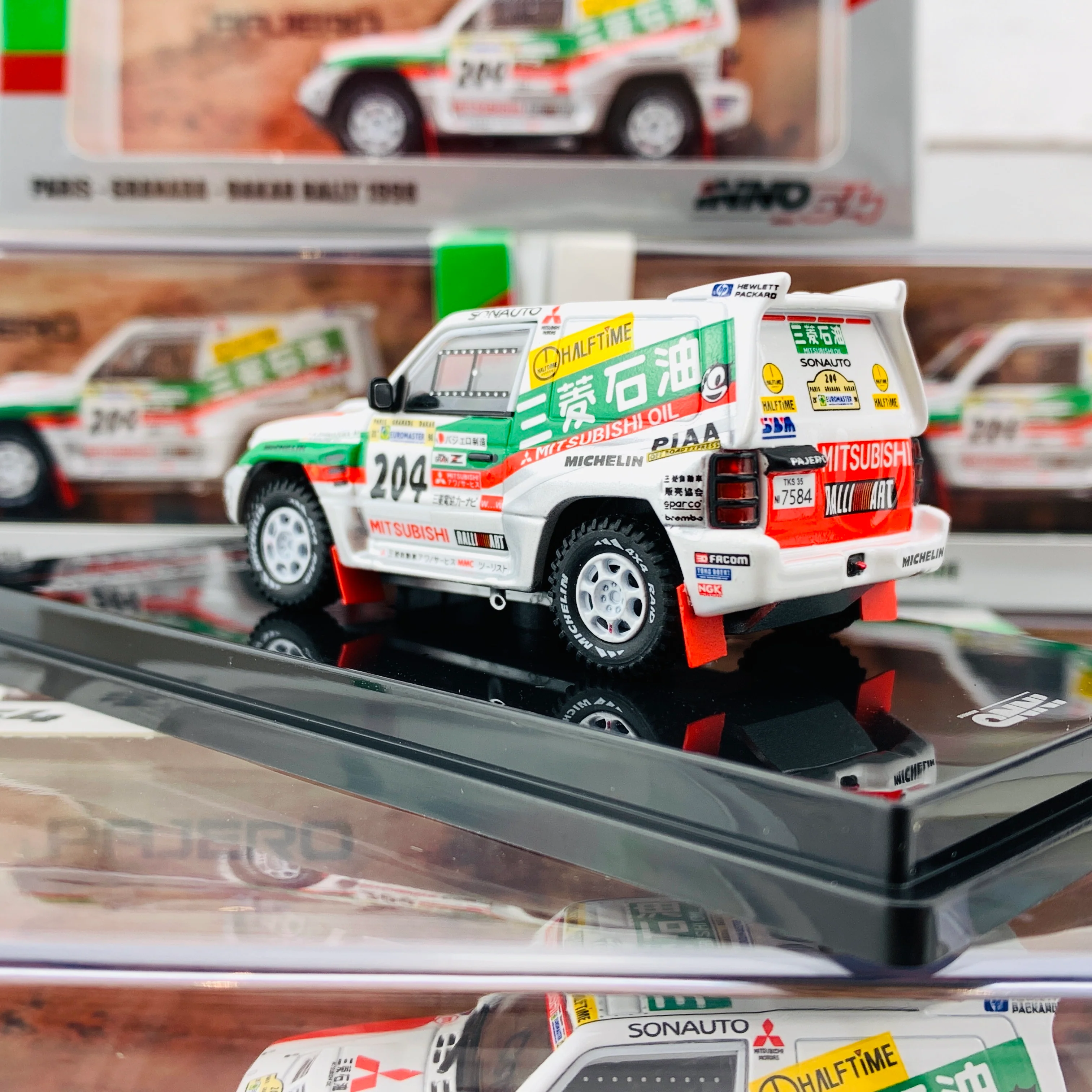 INNO64 1/64 MITSUBISHI PAJERO EVOLUTION #204 "MITSUBISHI OIL" Paris - Dakar 1998  IN64-EVOP-MO98 - Image 4
