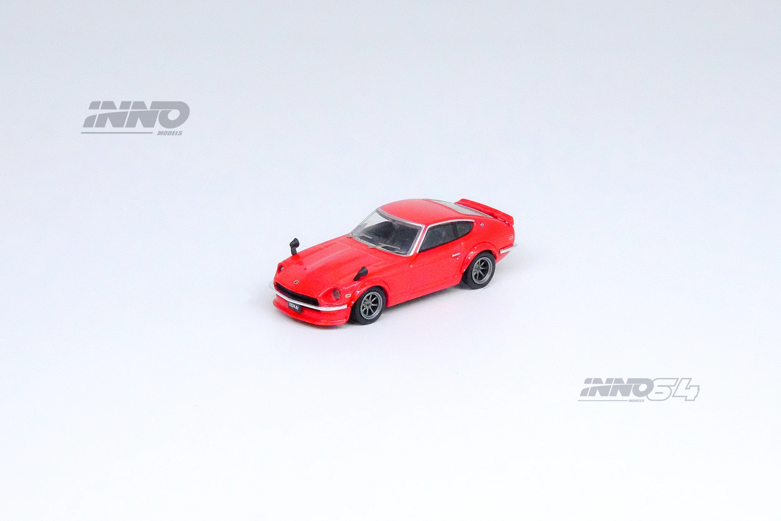 INNO64 1/64 NISSAN FAIRLADY Z (S30) Red IN64-240Z-RED - Image 2