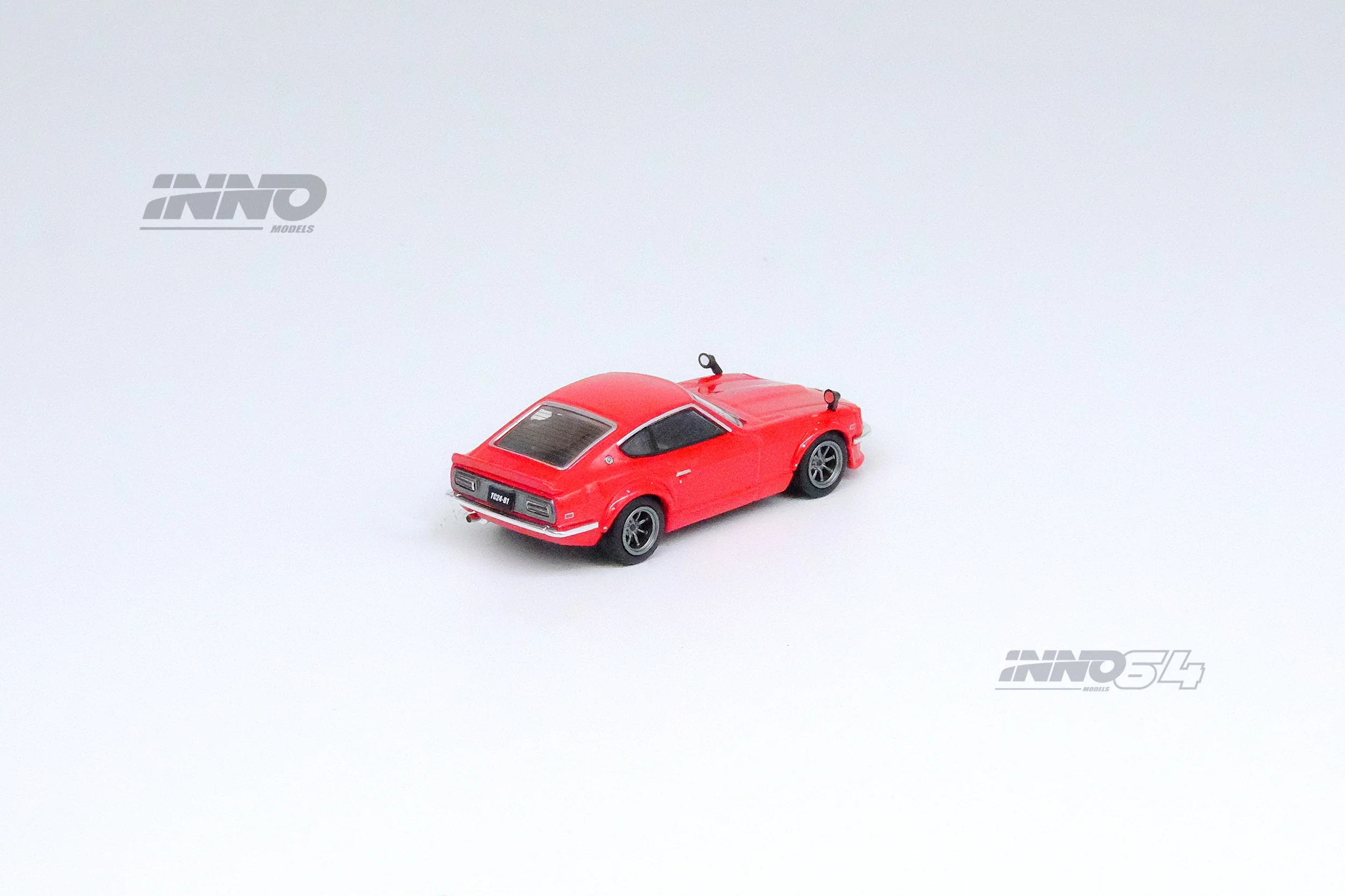 INNO64 1/64 NISSAN FAIRLADY Z (S30) Red IN64-240Z-RED - Image 3