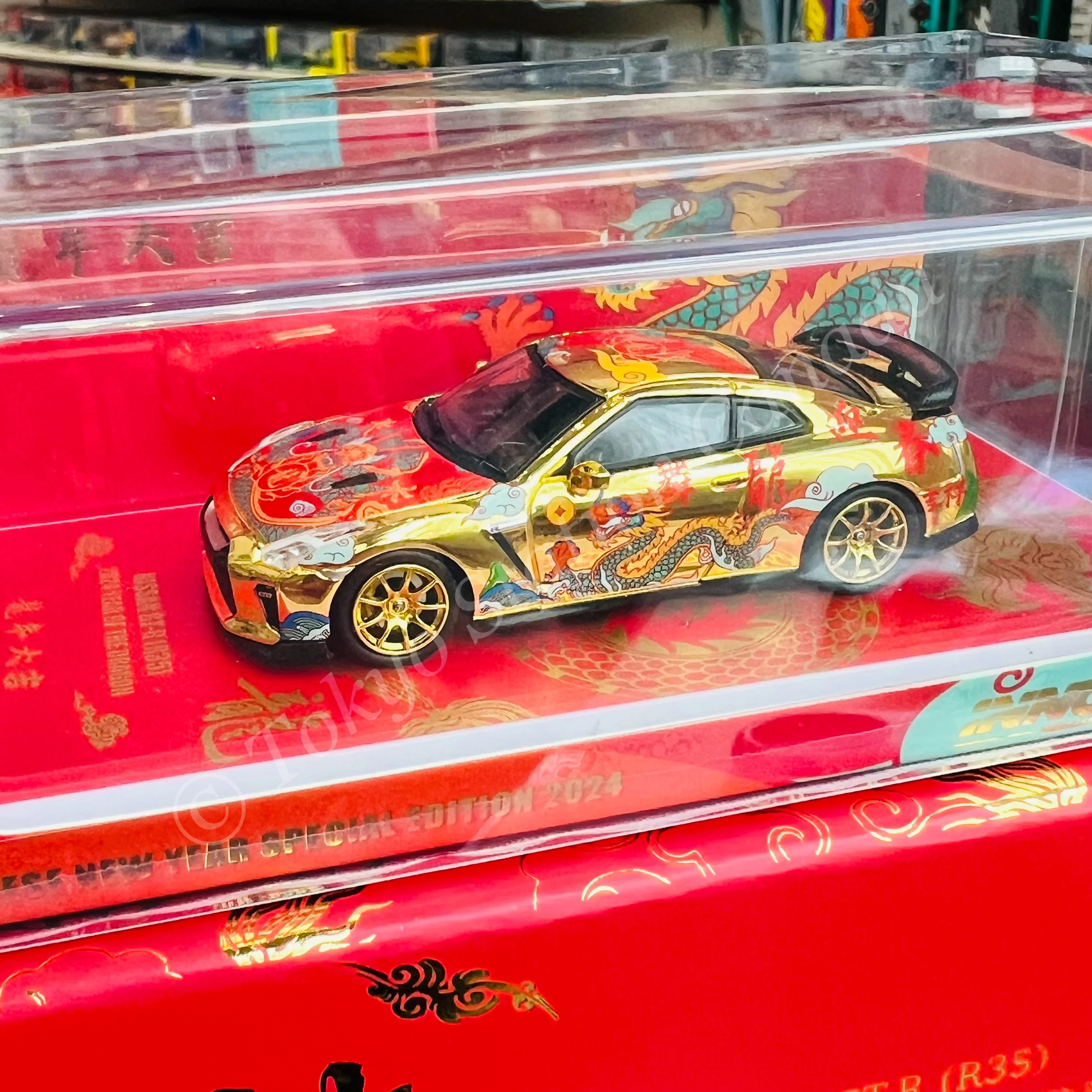 INNO64 1/64 NISSAN GT-R (R35) Year Of The Dragon Special 2024 CNY Edition IN64-R35-CNY24 - Image 2