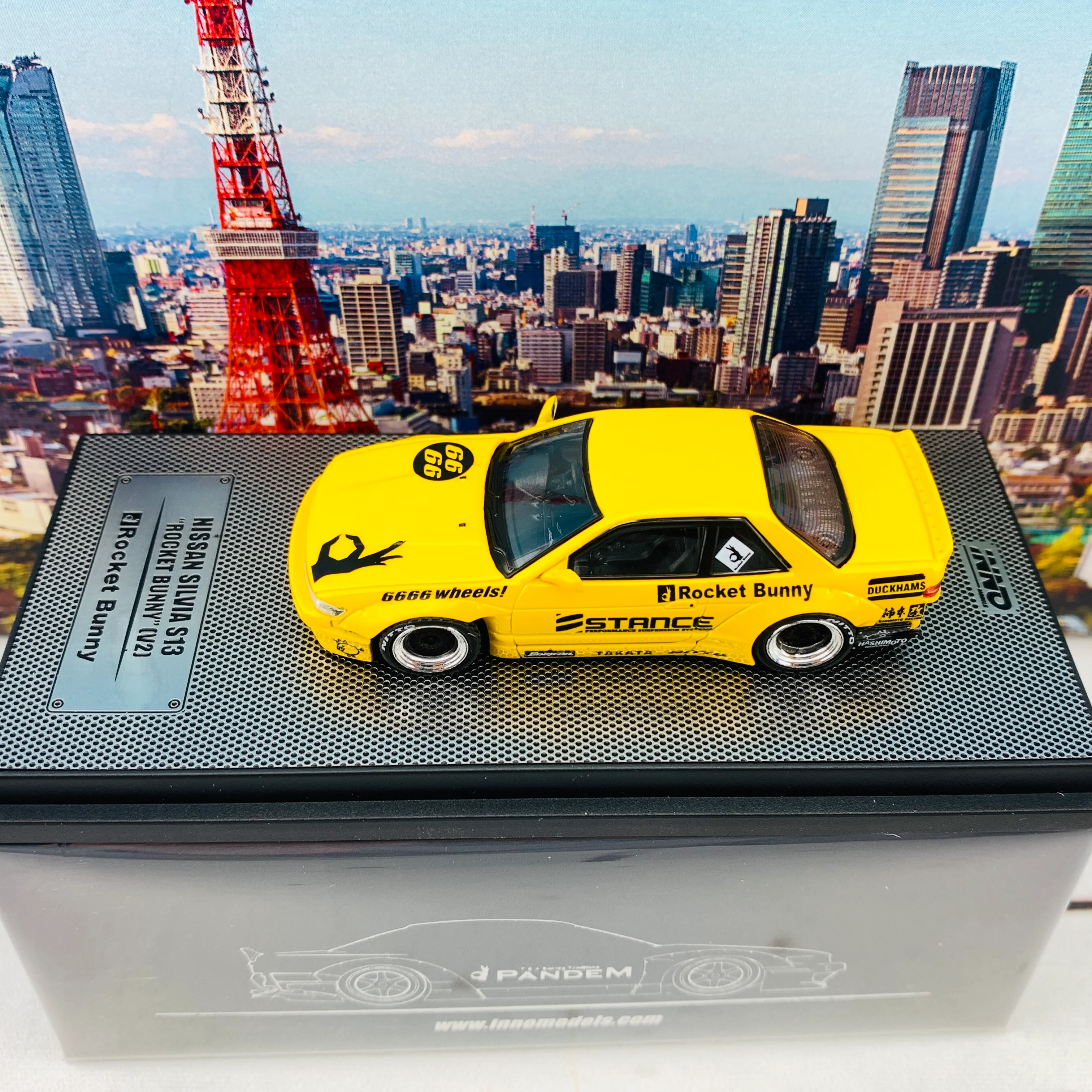 INNO64 1/64 NISSAN SILVIA S13 ROCKET BUNNY V2 Yellow IN64-S13V2-YL - Image 4