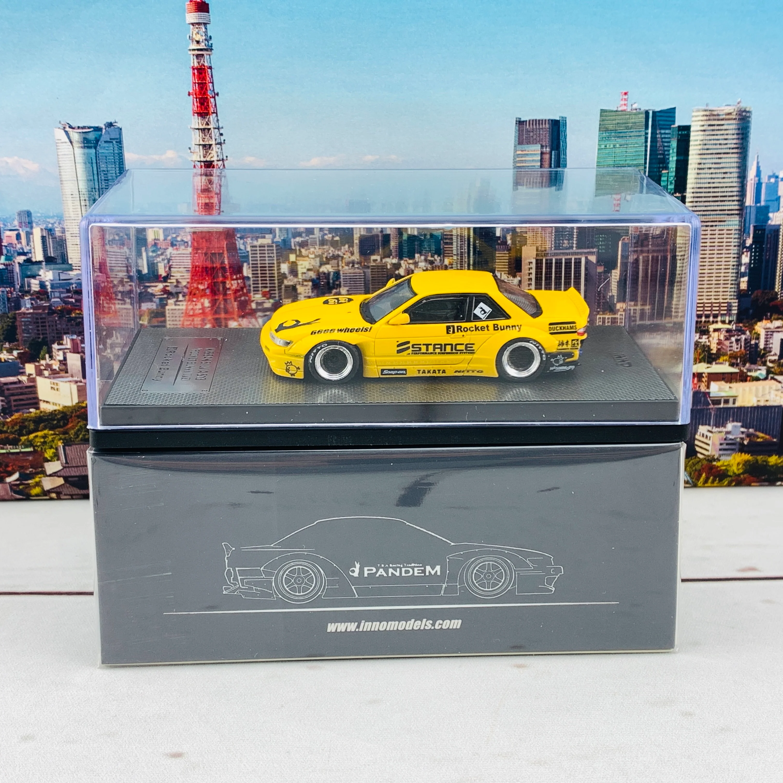 INNO64 1/64 NISSAN SILVIA S13 ROCKET BUNNY V2 Yellow IN64-S13V2-YL - Image 6