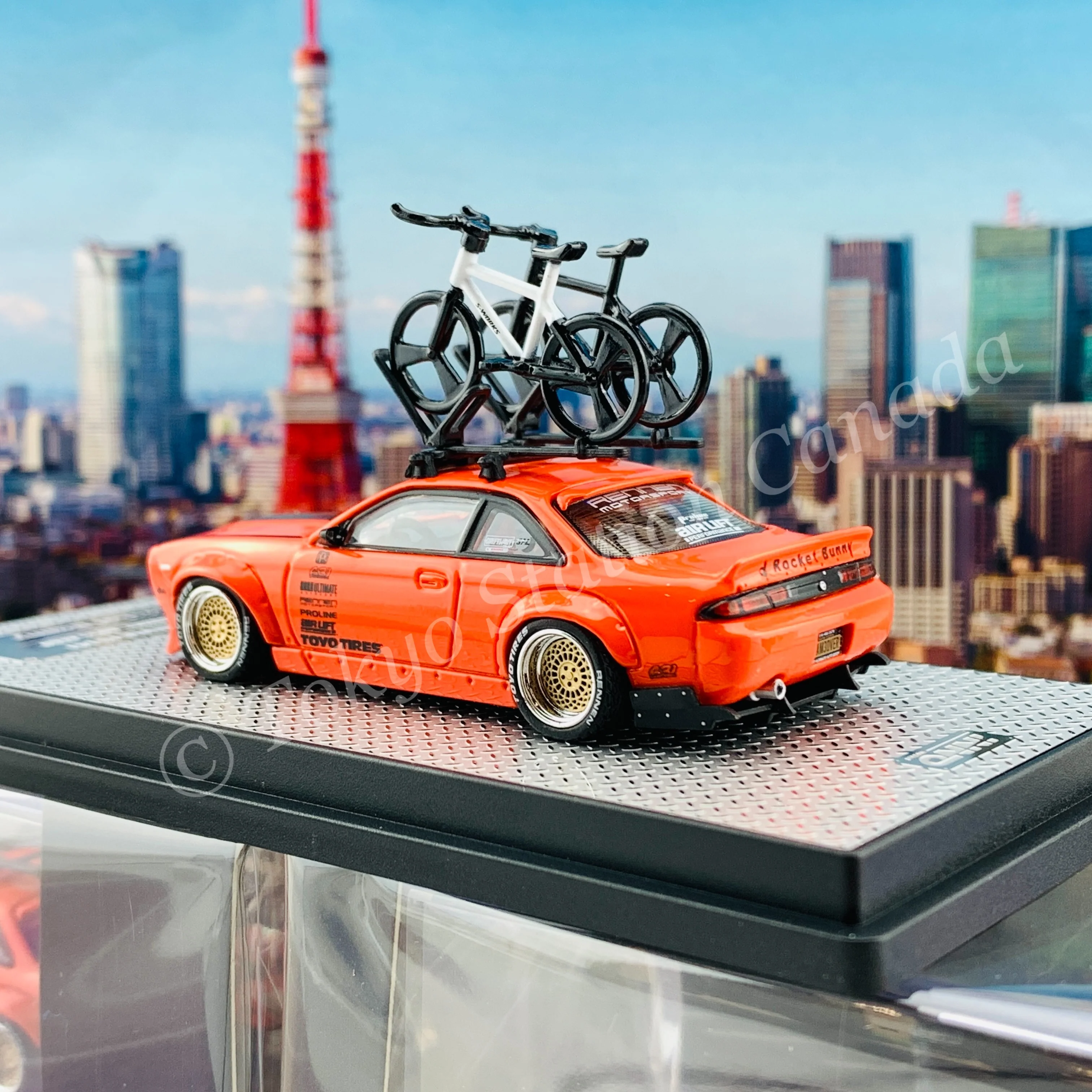 INNO64 1/64 NISSAN SILVIA S14 Rocket Bunny Boss Aero With Roof Rack and Bicycles IN64-S14B-SEMA15 - Image 5